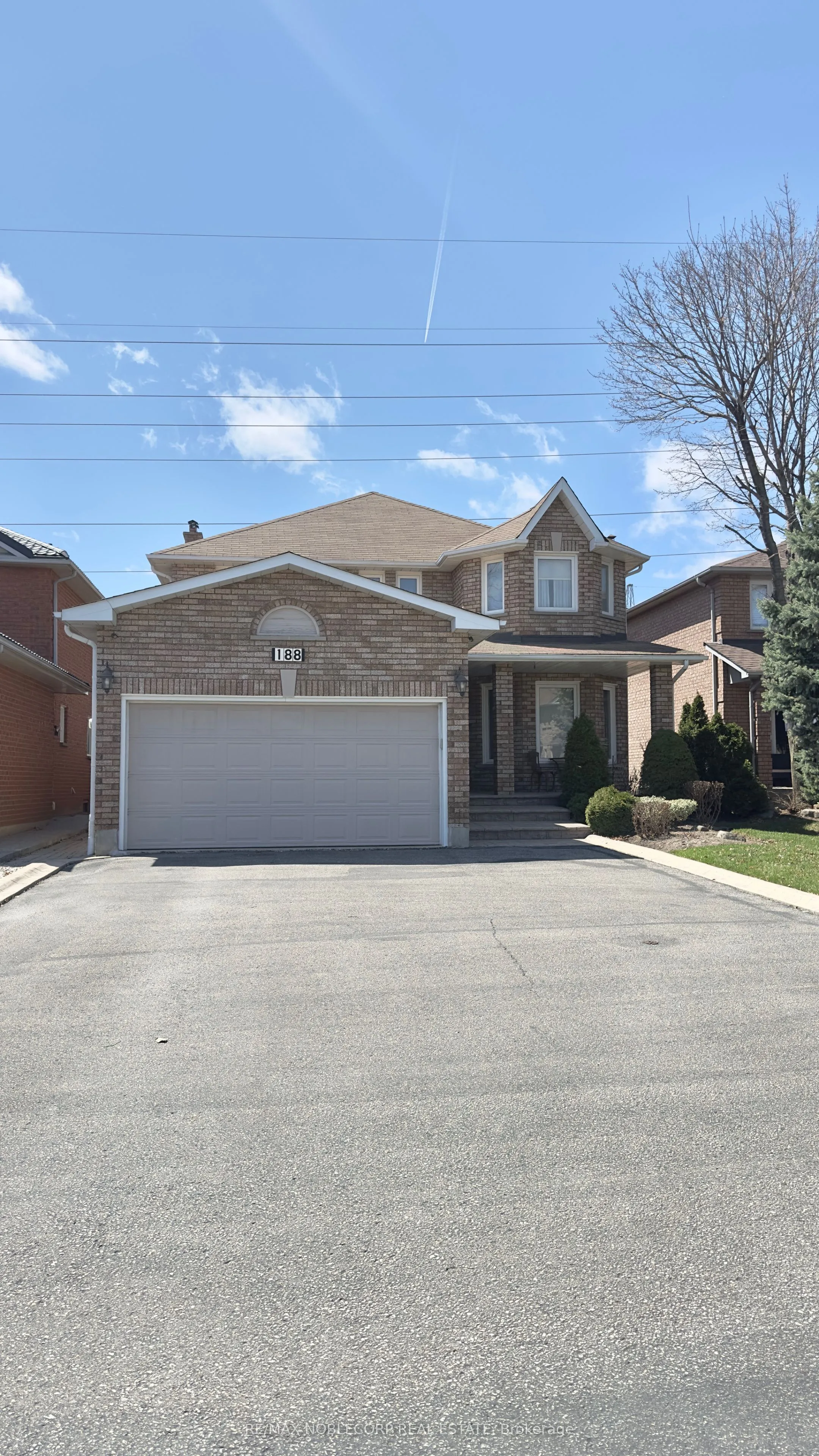 Detached Home For Lease | N13702472