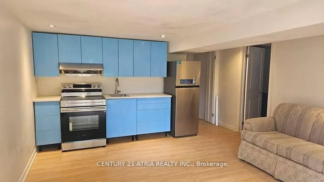 Detached Home For Lease | N13703316