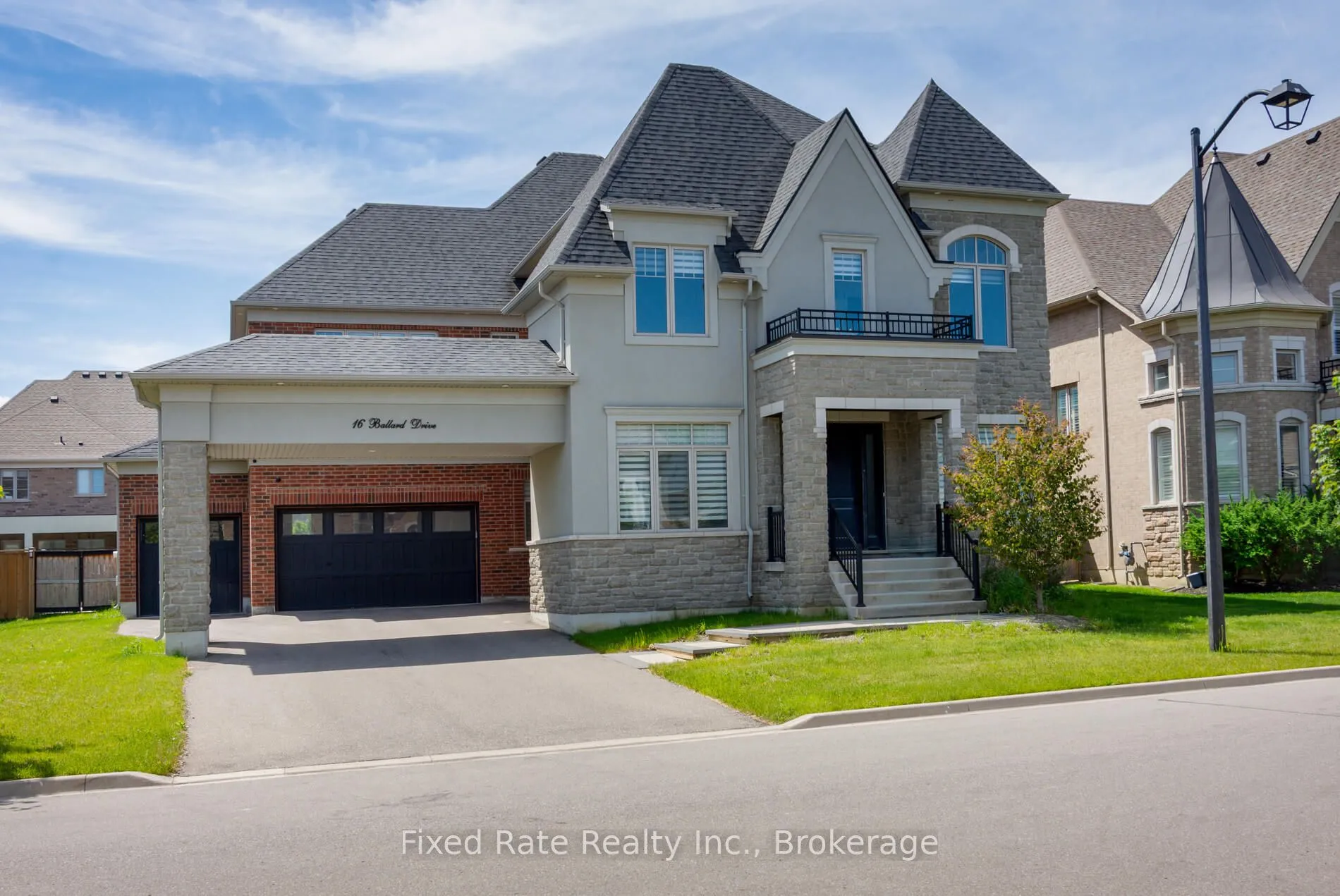 Detached Home For Sale | N13703400