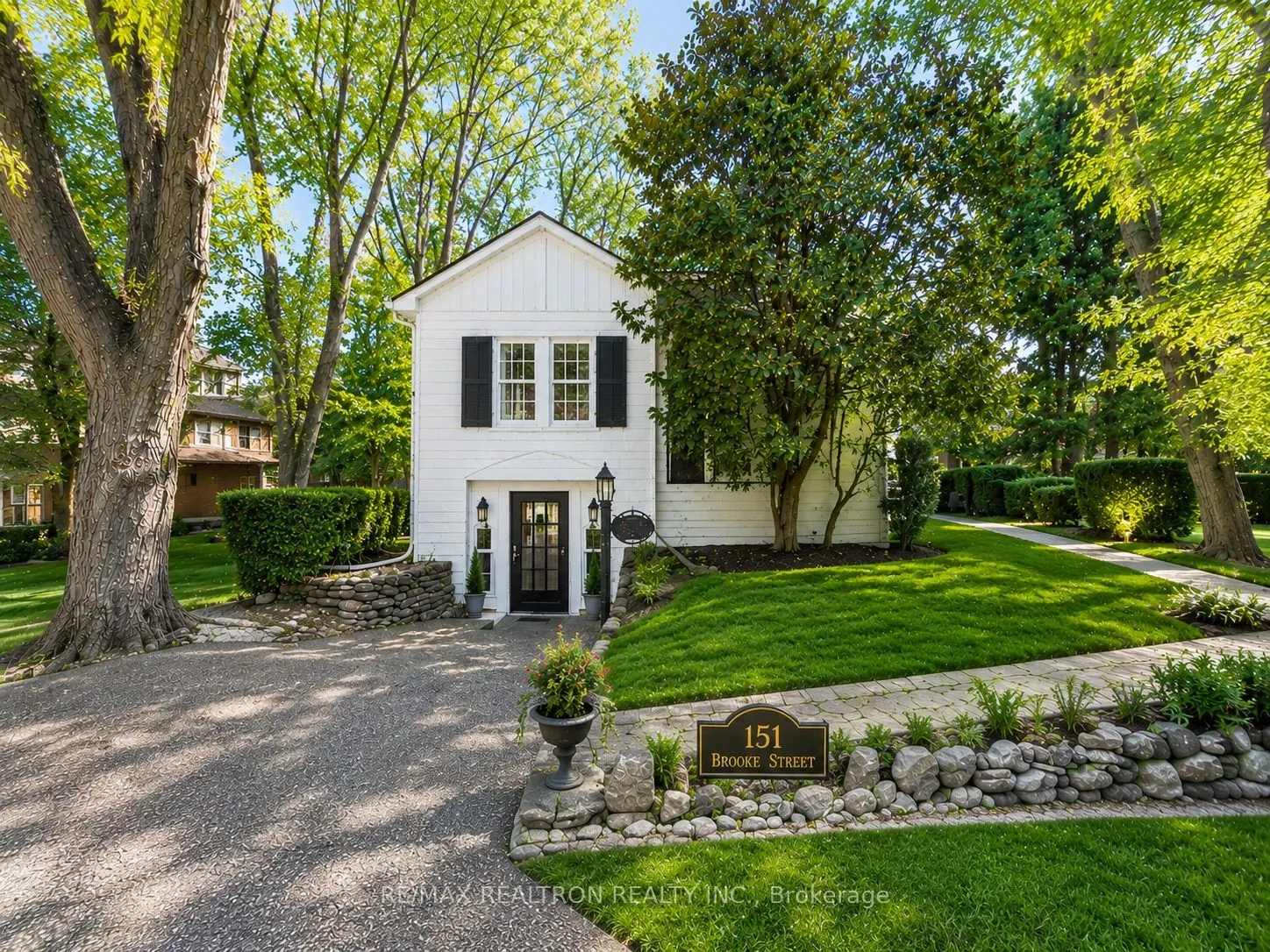 Detached Home For Lease | N13703636