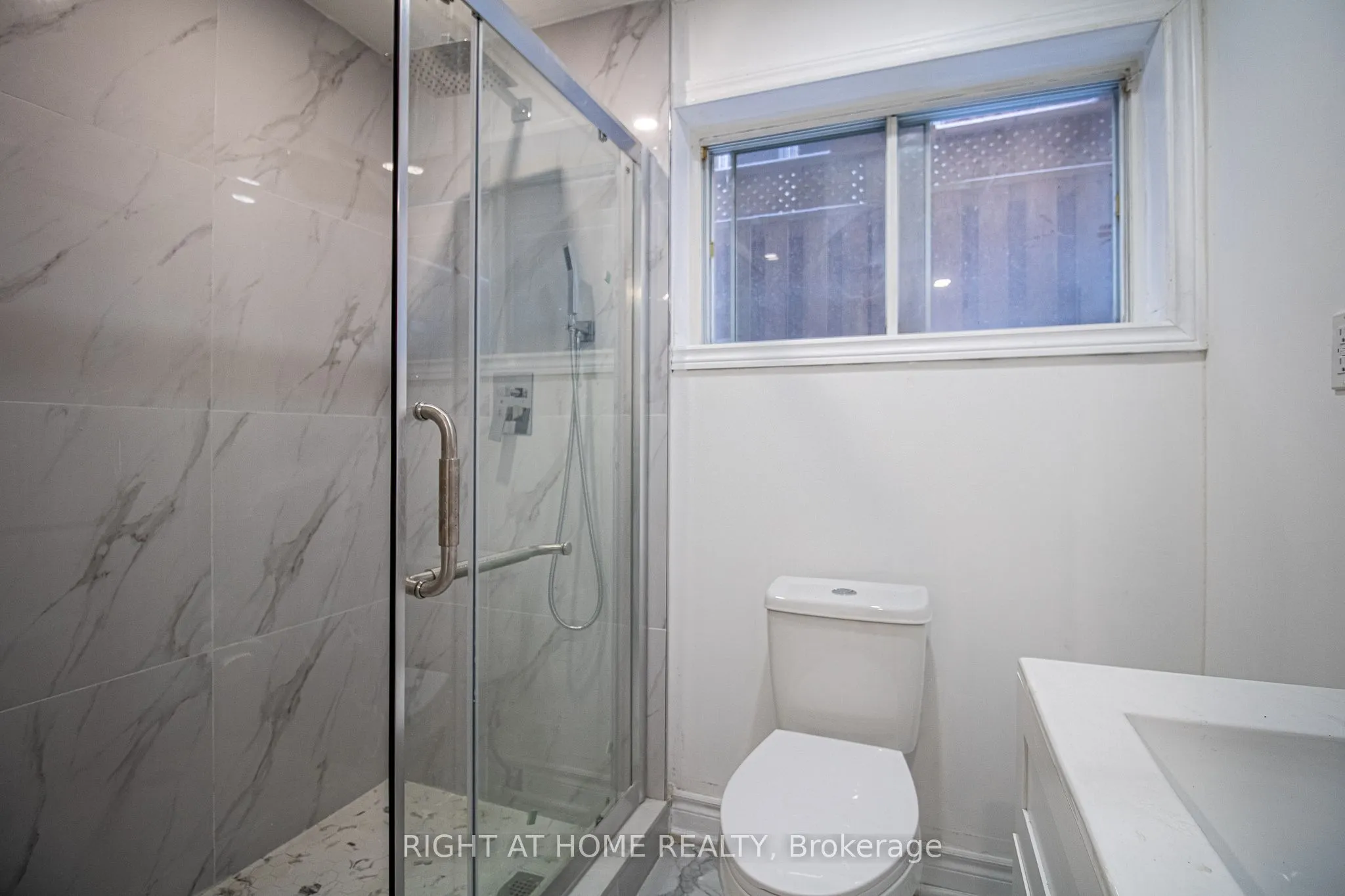 Detached Home For Lease | N13708528