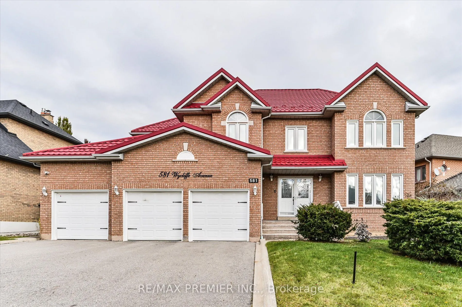 Detached Home For Sale | N13710084