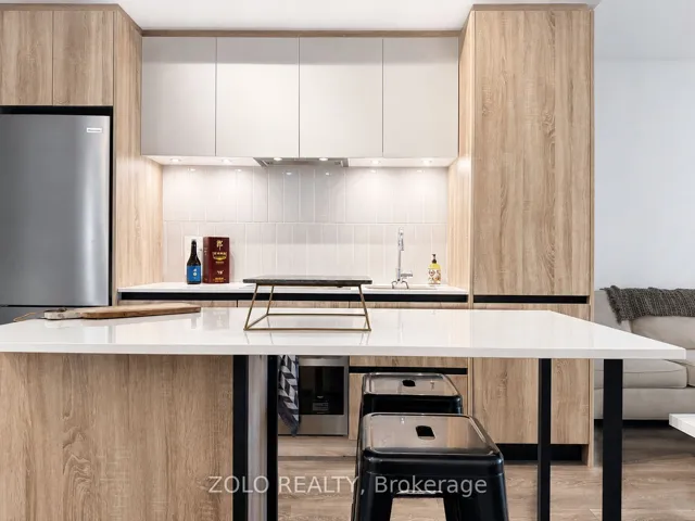 8 Beverley Glen Boulevard, Vaughan, ON L4J 0L5