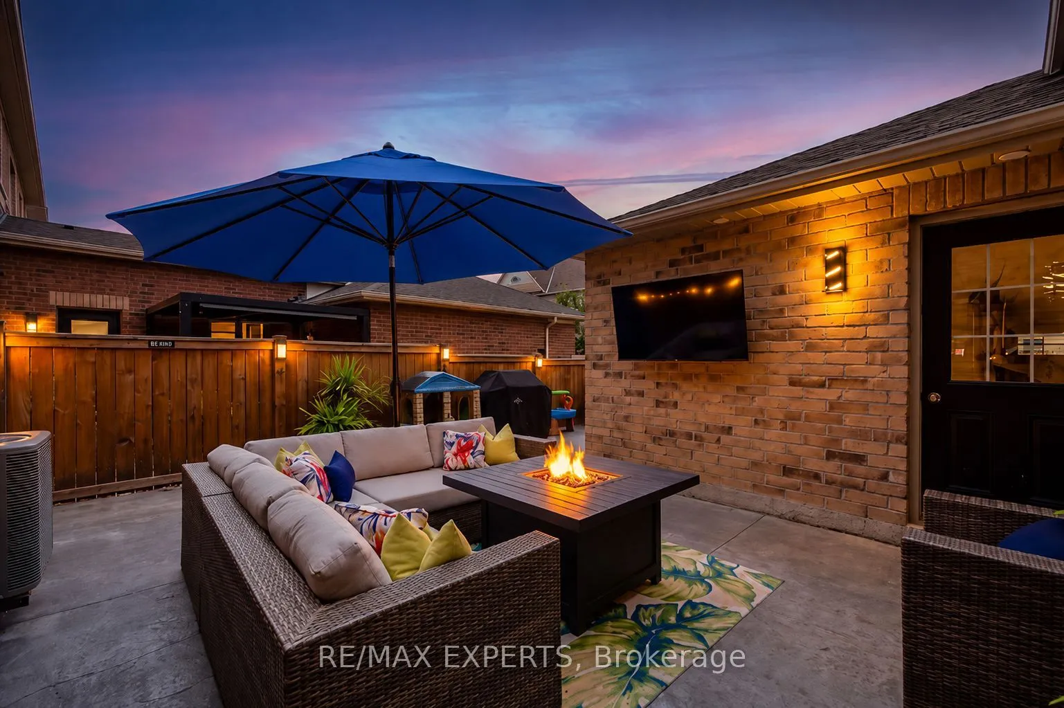 Semi-Detached Home For Sale | N13714242
