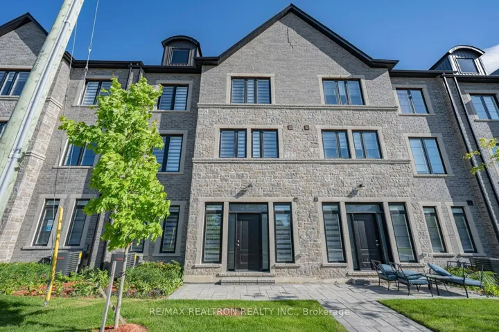 260 Eagle Street, Newmarket, ON L3Y 1K1