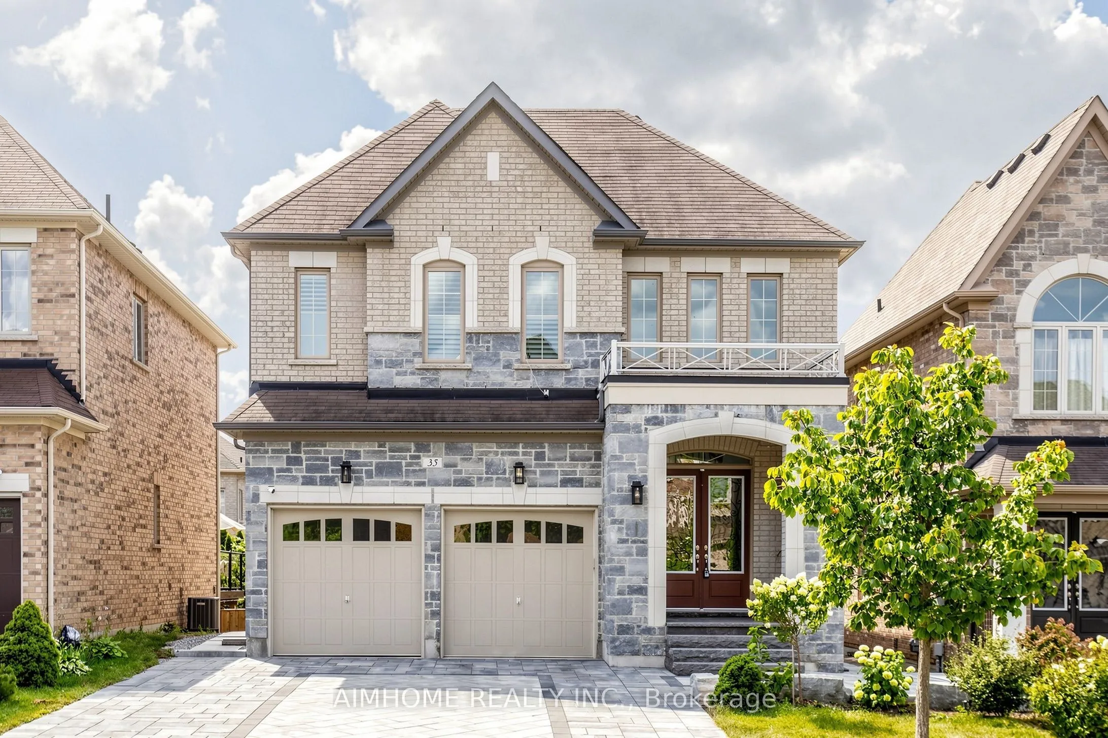 Detached Home For Sale | N13716702