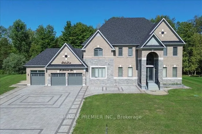 26 Birchwood Lane, Essa, ON L0M 1B1