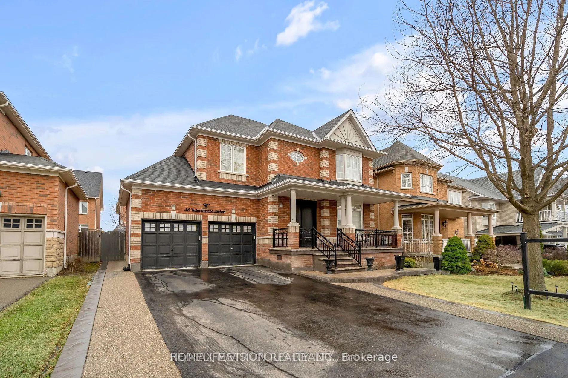 Detached Home For Sale | N13718924