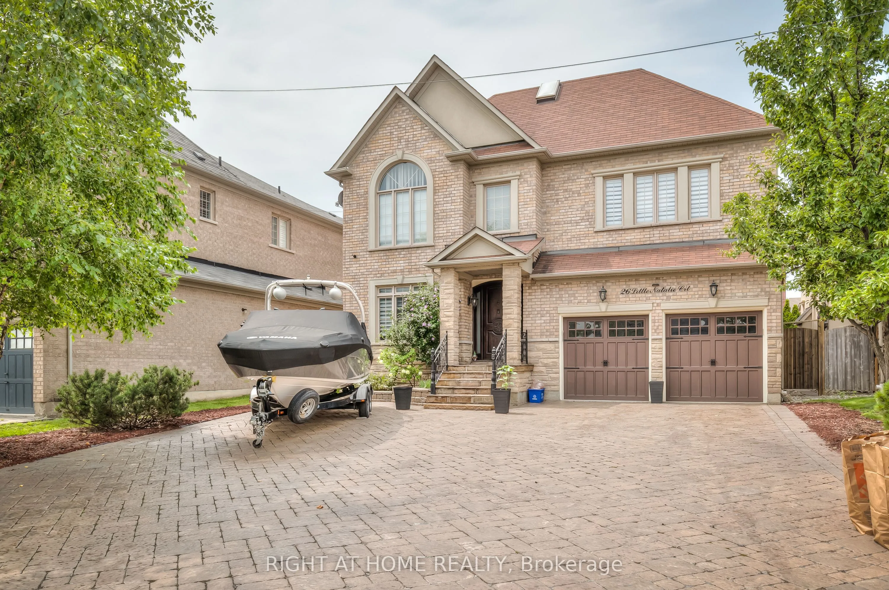 Detached Home For Lease | N13719044