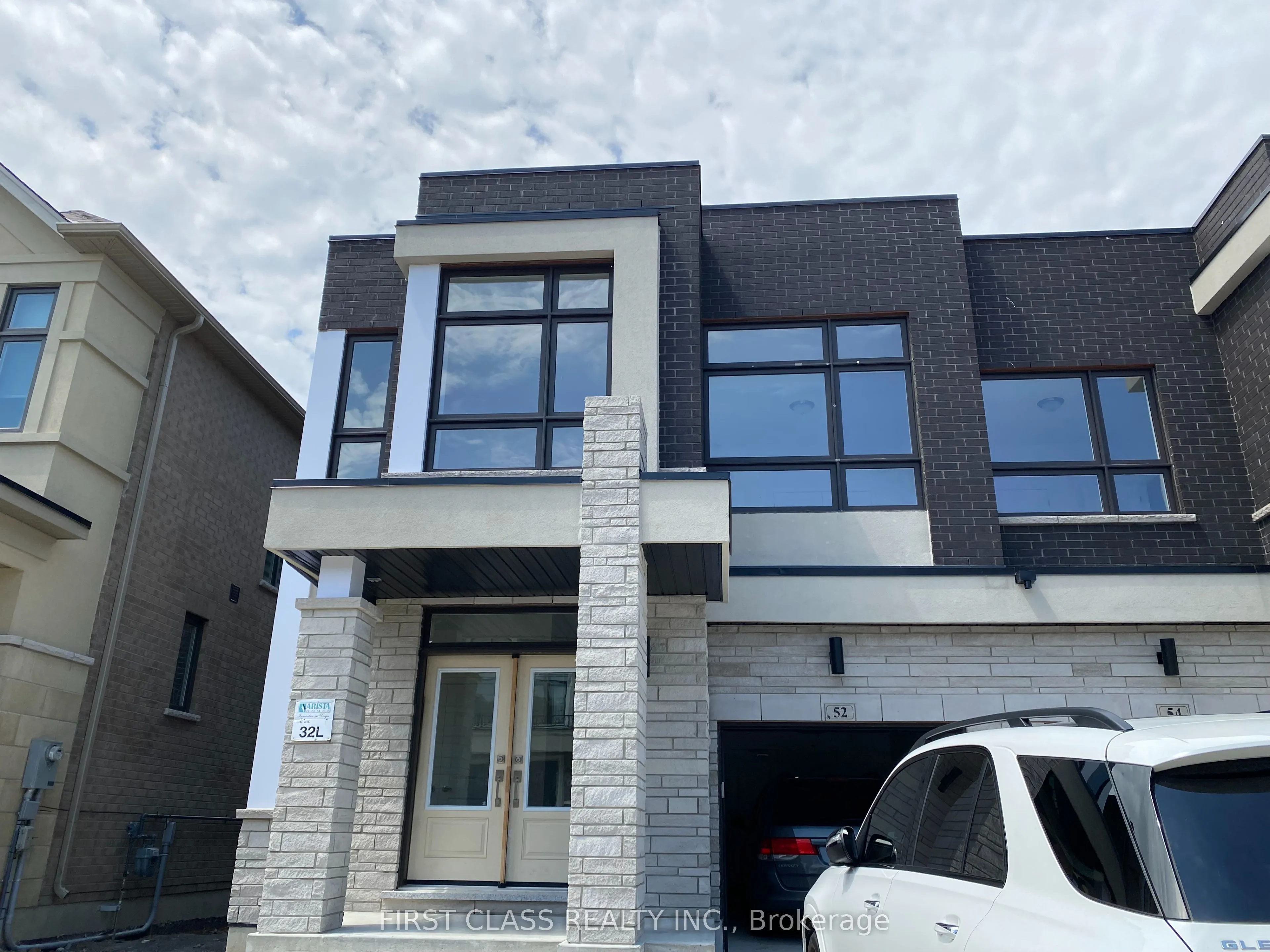 Semi-Detached Home For Lease | N13720434