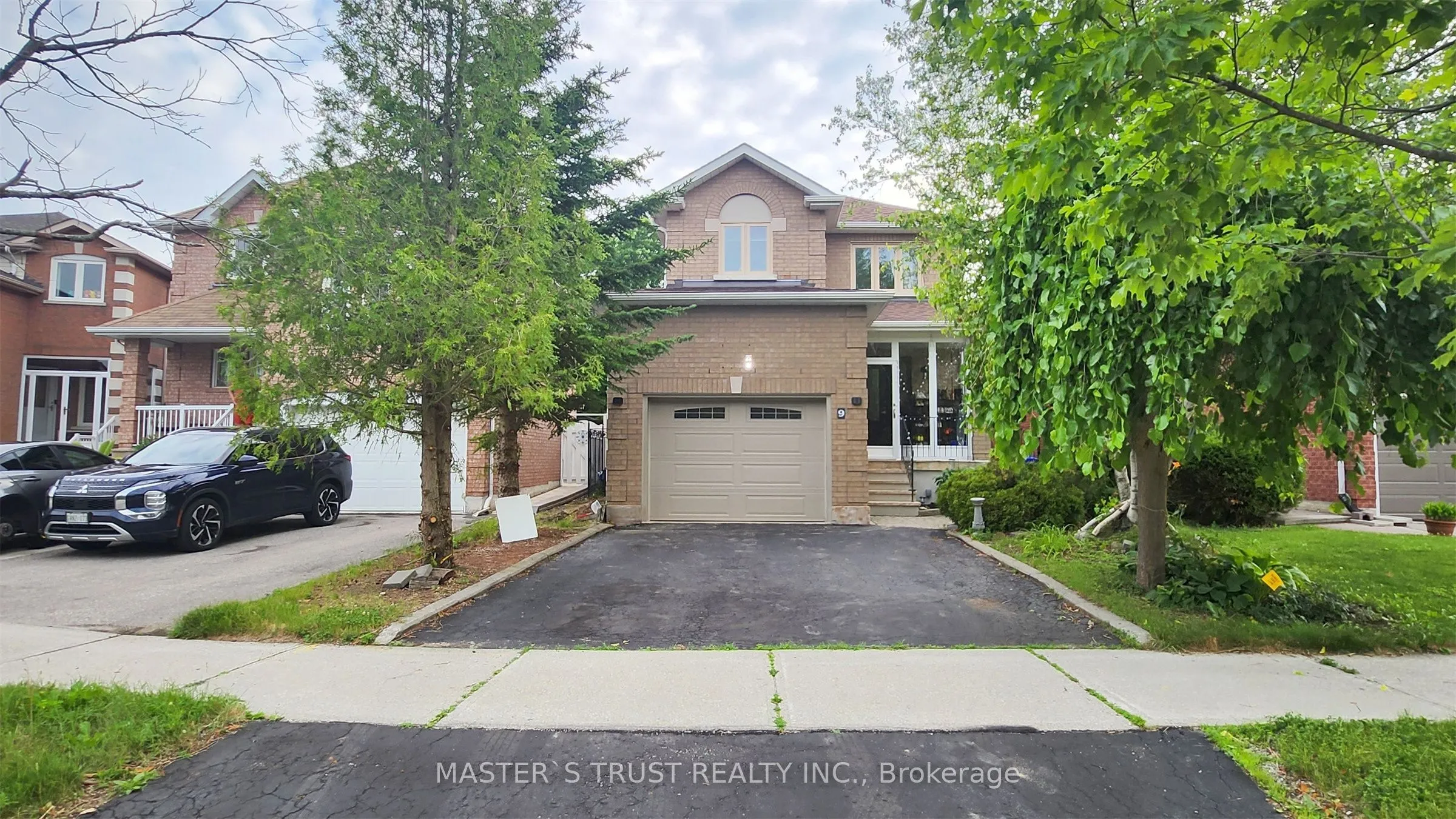 Detached Home For Lease | N13720622