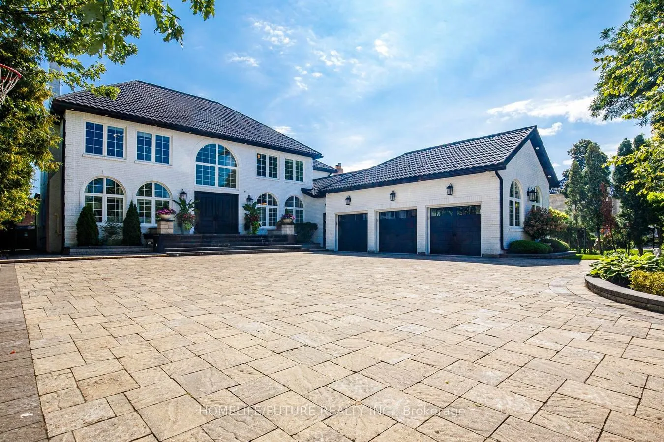 Detached Home For Sale | N13721530