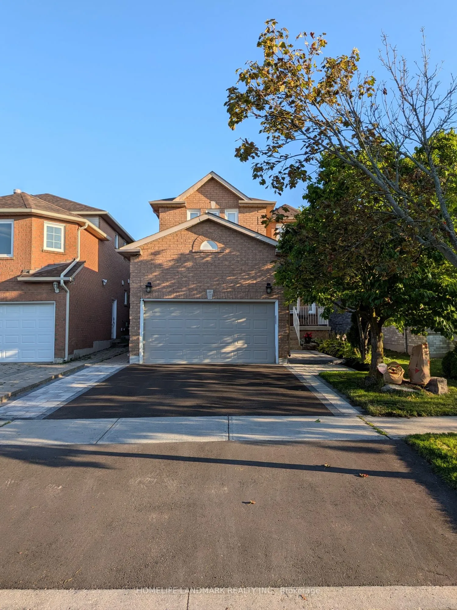 Detached Home For Lease | N13725304