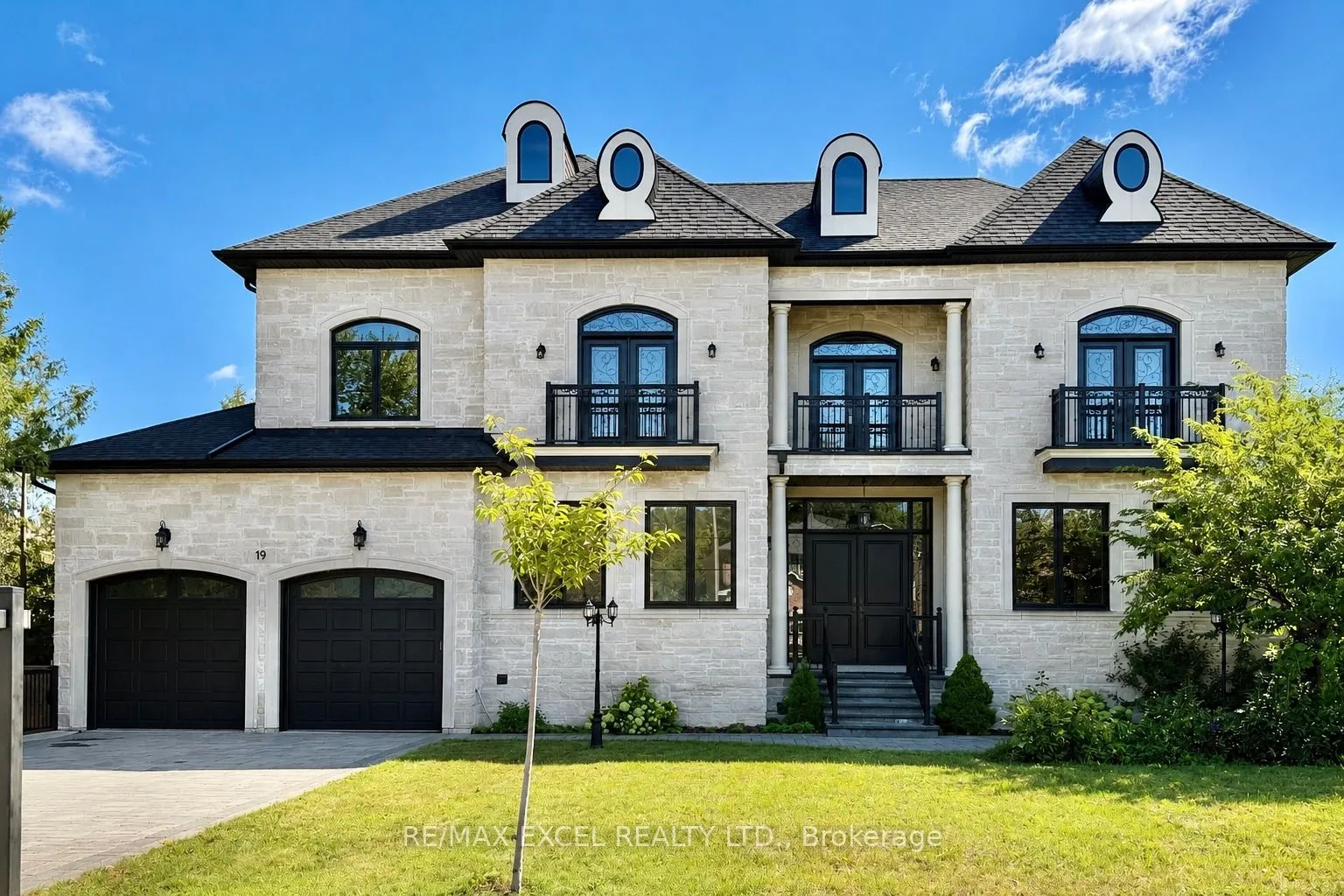 Detached Home For Sale | N13725666