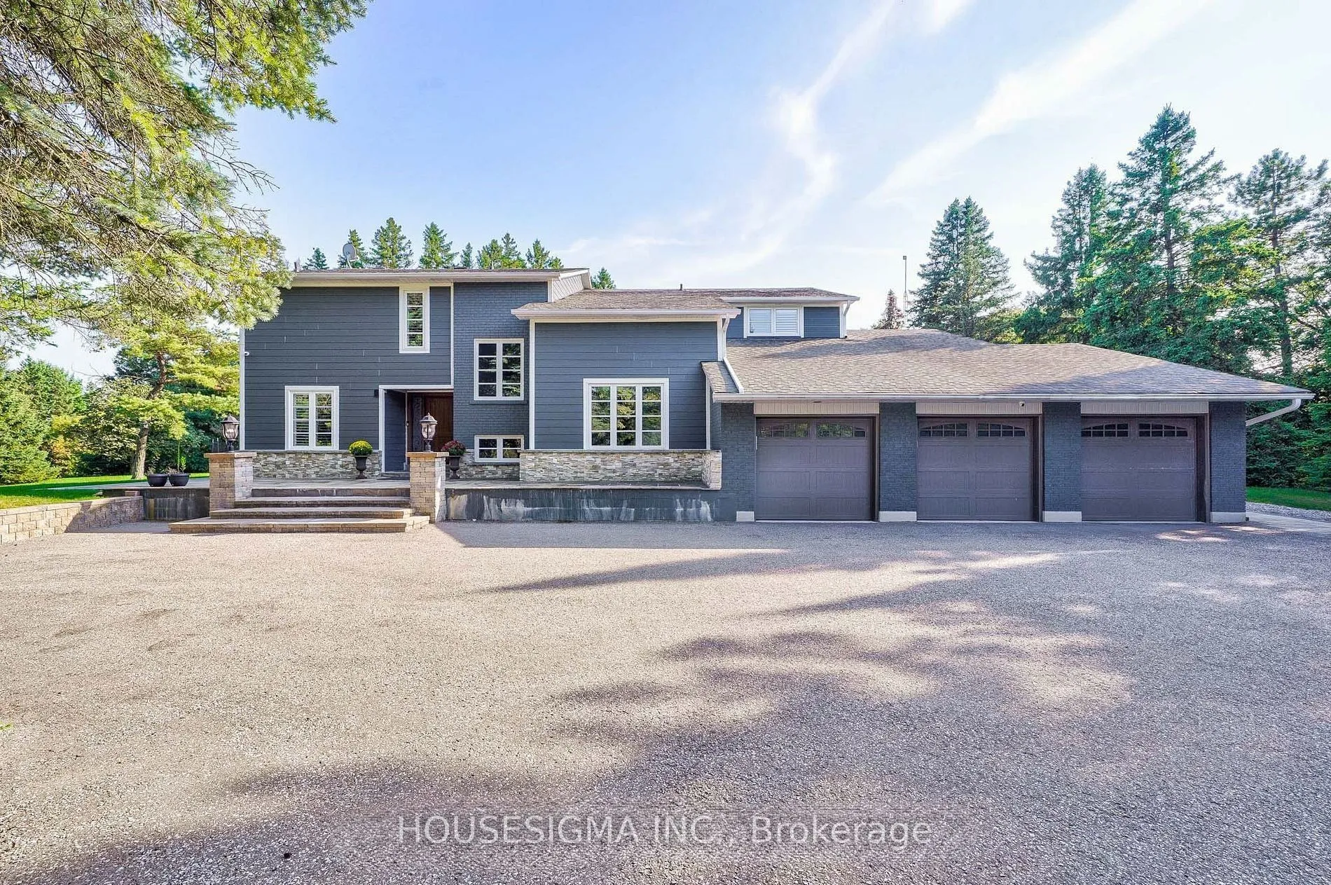 Detached Home For Lease | N13726356