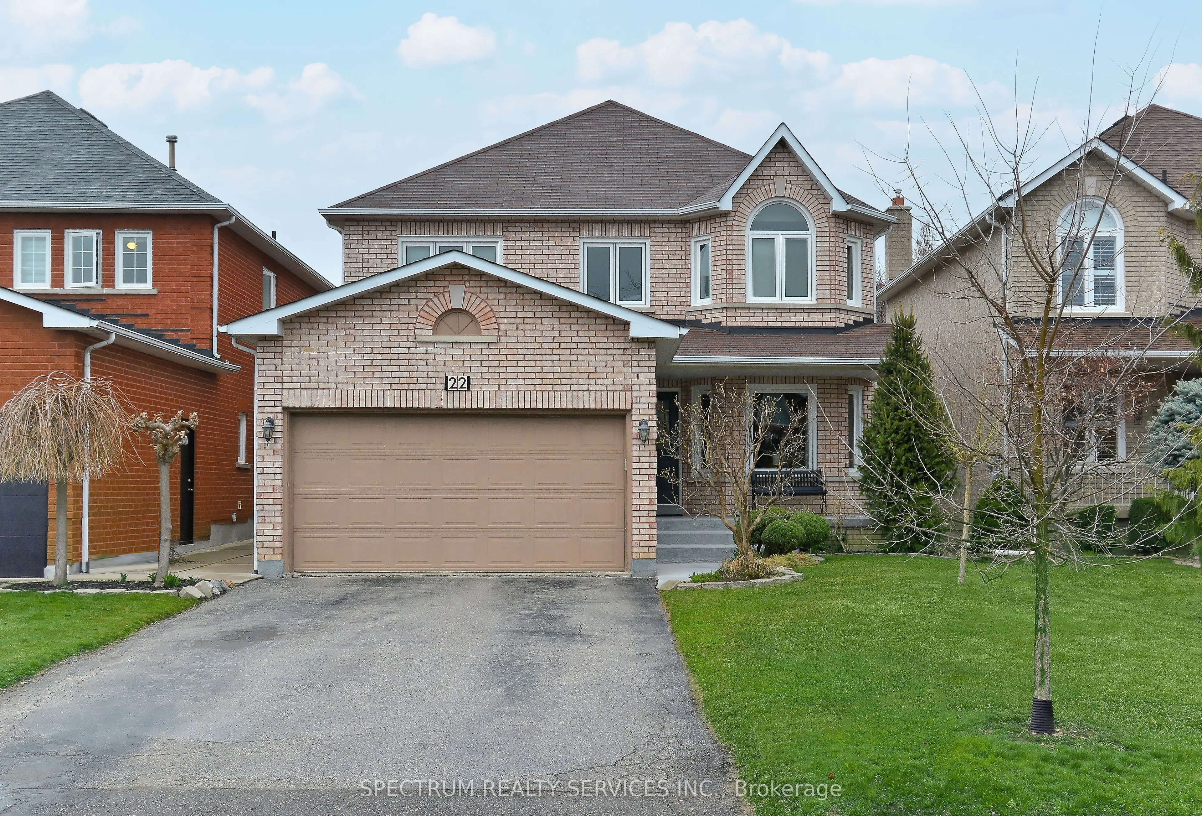 Detached Home For Lease | N13726584