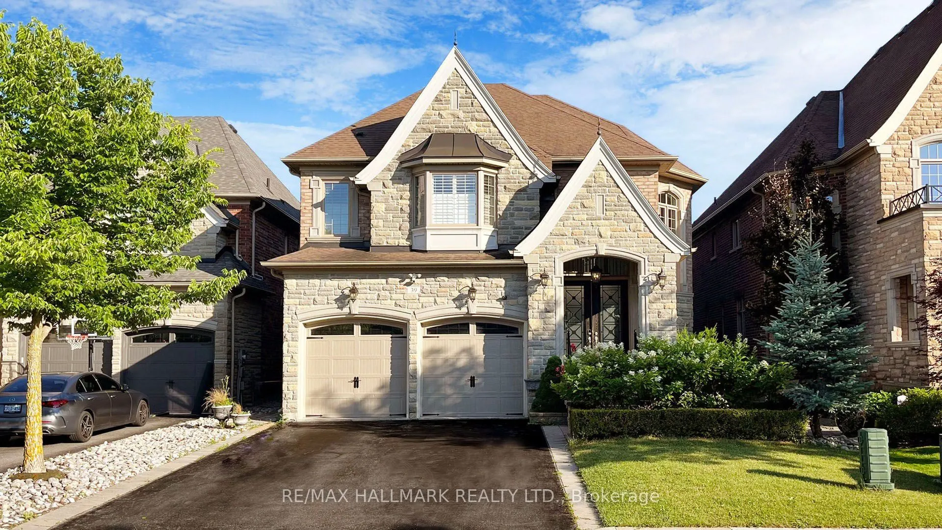 Detached Home For Sale | N13726912