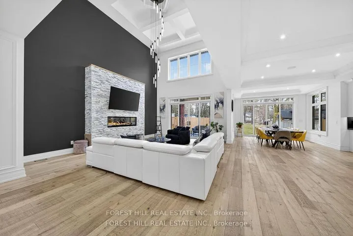 2019 Lilac Drive, Innisfil, ON L9S 1Y9