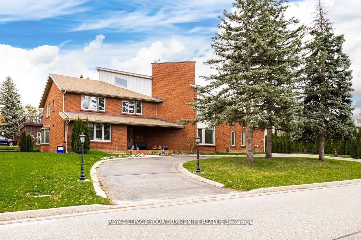 Detached Home For Sale | N13729452