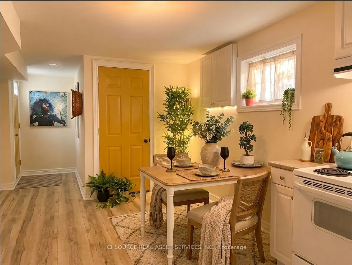 Semi-Detached Home For Lease | N13730150