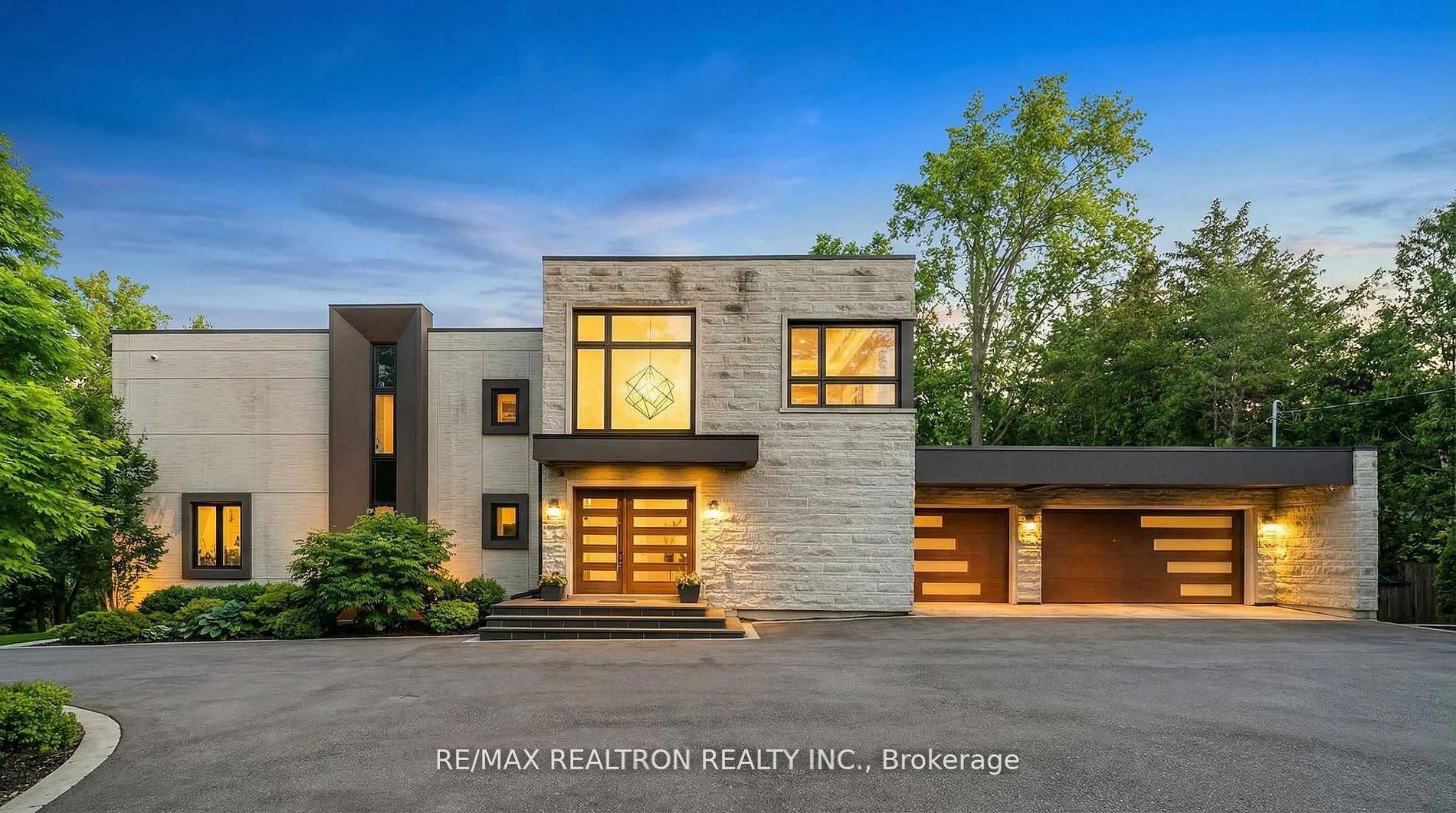 Detached Home For Sale | N13732034