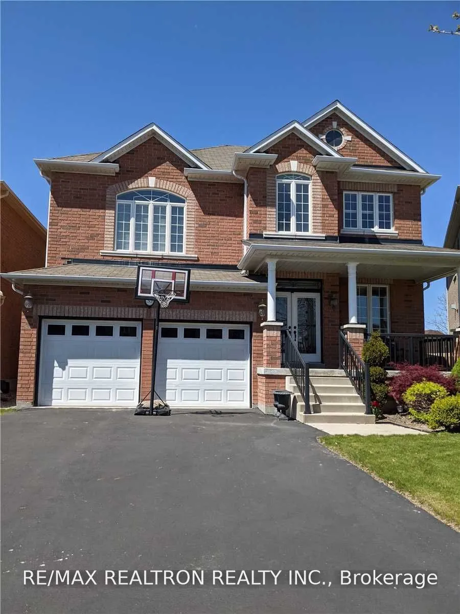 Detached Home For Lease | N13732692