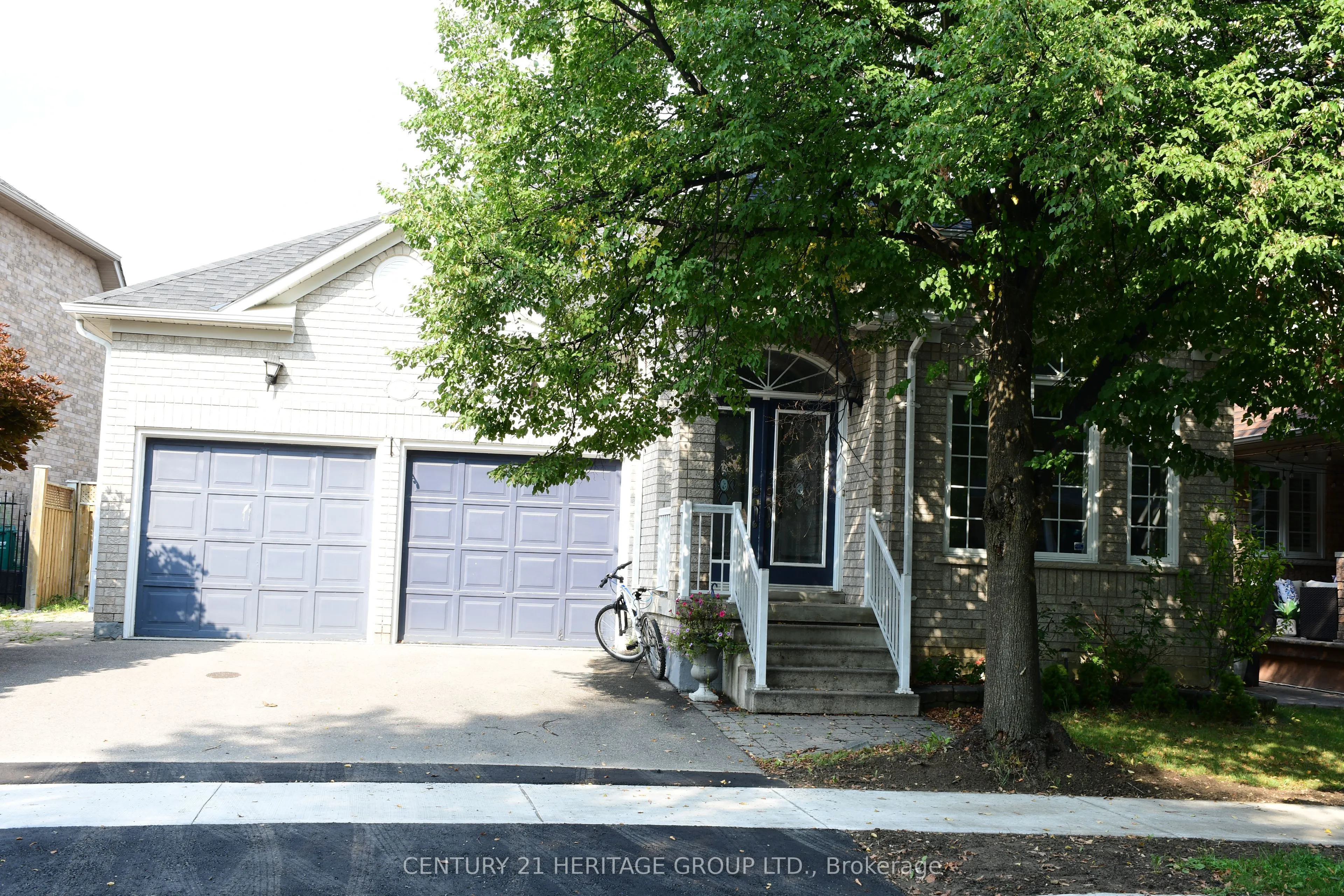 Detached Home For Lease | N13732696