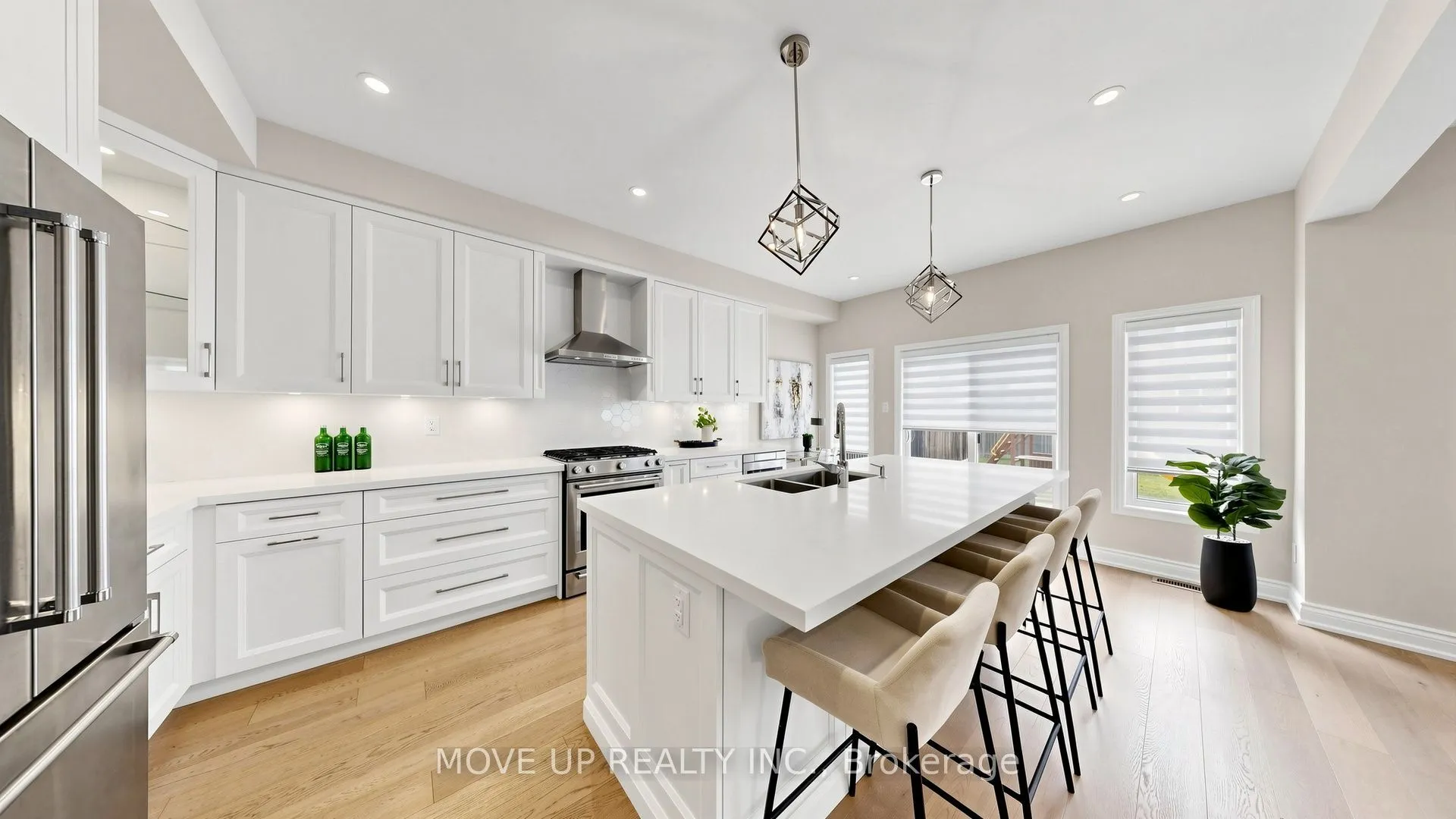 Detached Home For Sale | N13733586