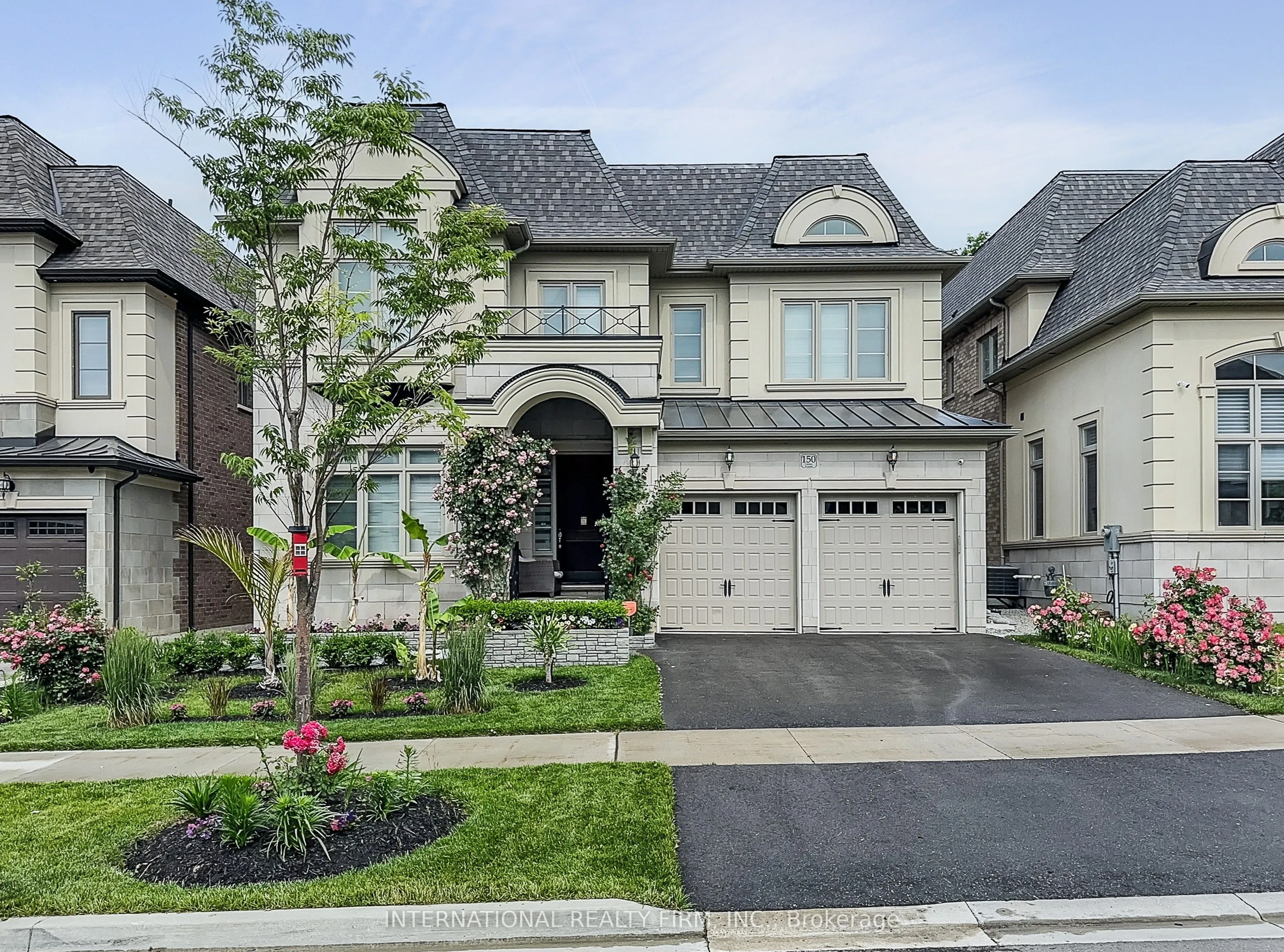 Detached Home For Sale | N13734486