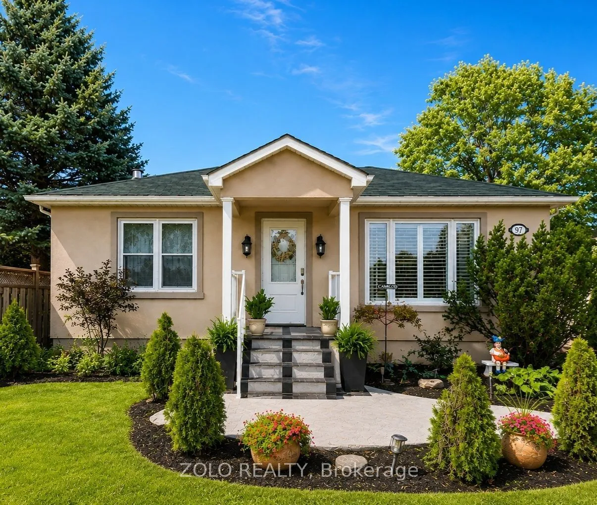 Detached Home For Sale | N13734528