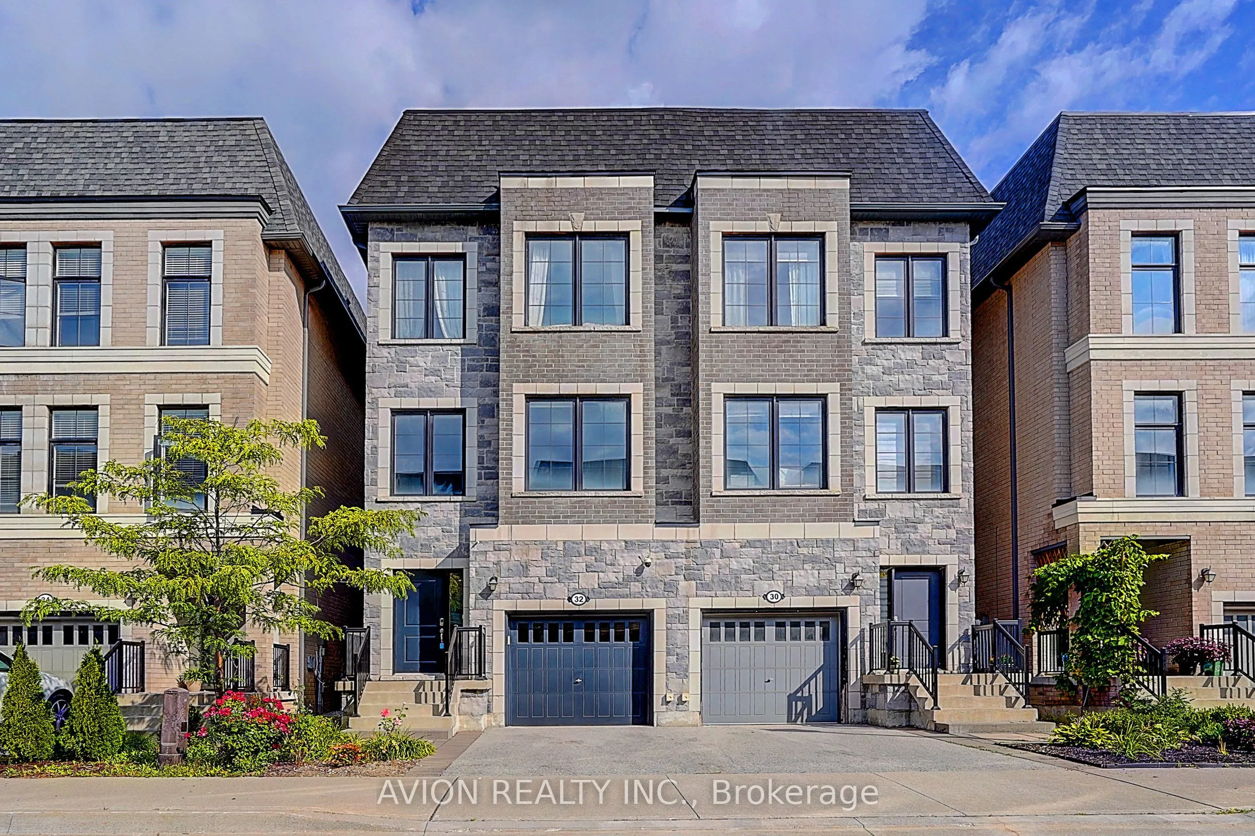Semi-Detached Home For Sale | N13734892