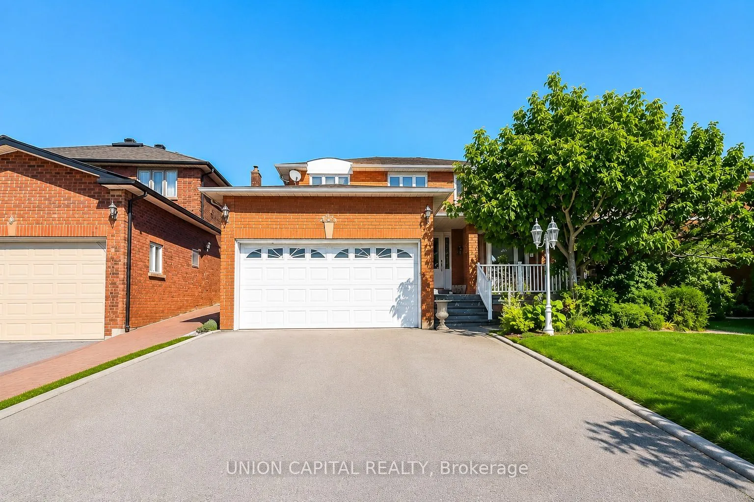 Detached Home For Lease | N13735624