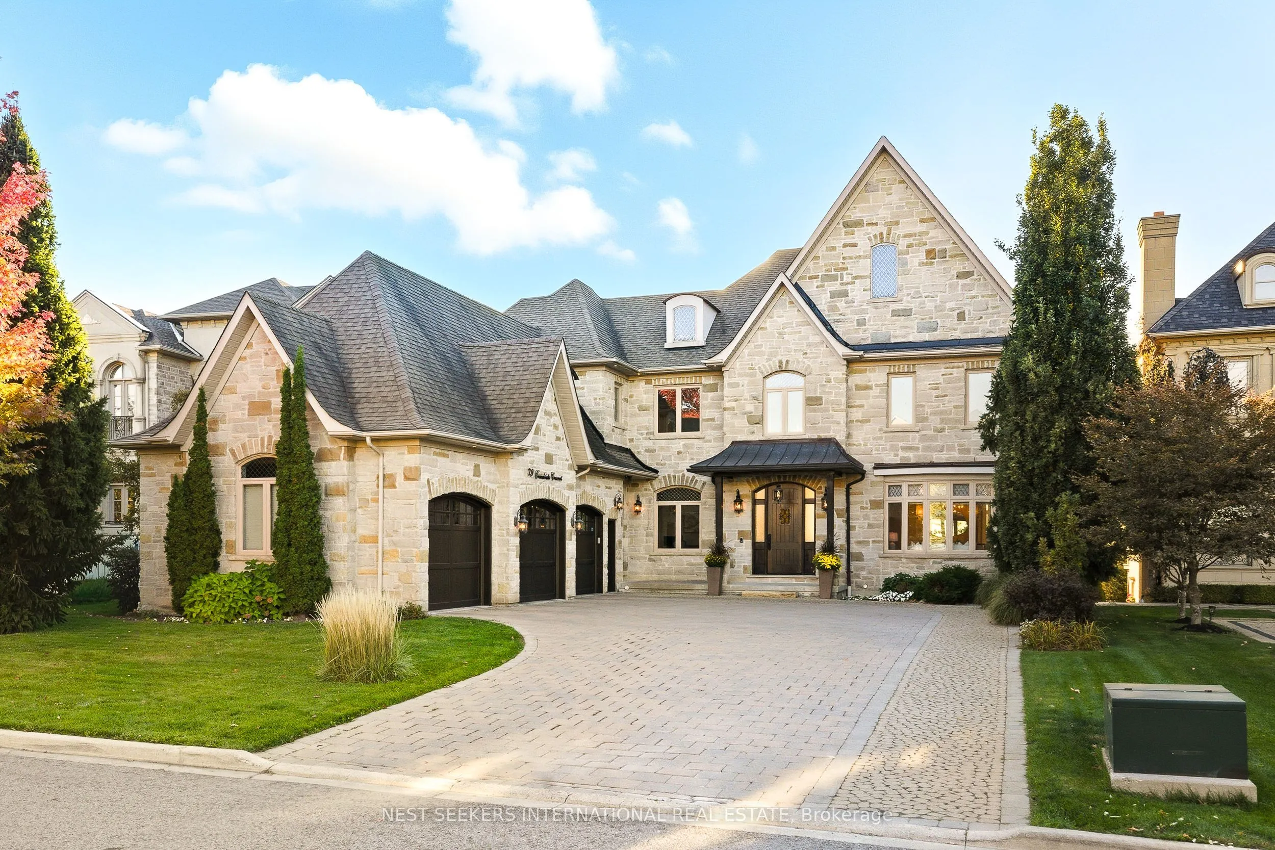 Detached Home For Sale | N13736576