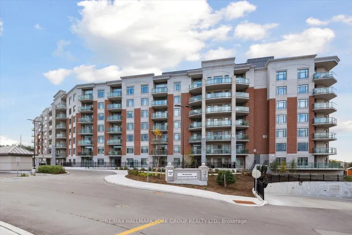 460 William Graham Drive, Aurora, ON L4G 1X9
