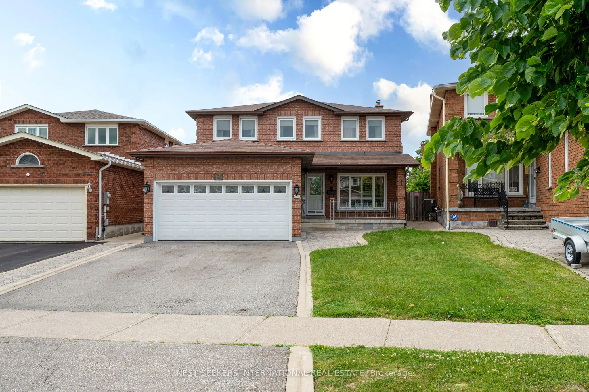 Detached Home For Sale | N13737248