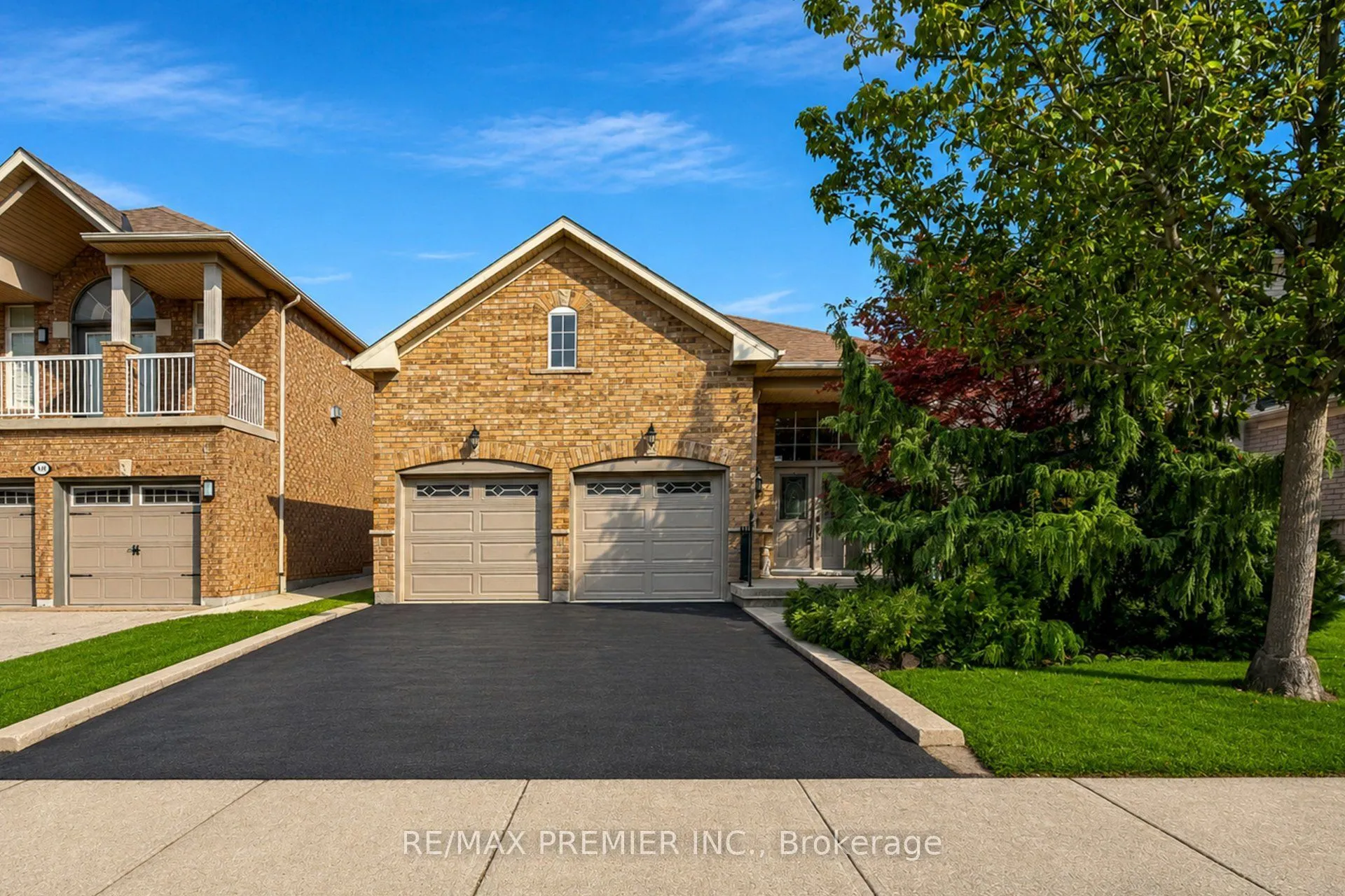 Detached Home For Sale | N13737956