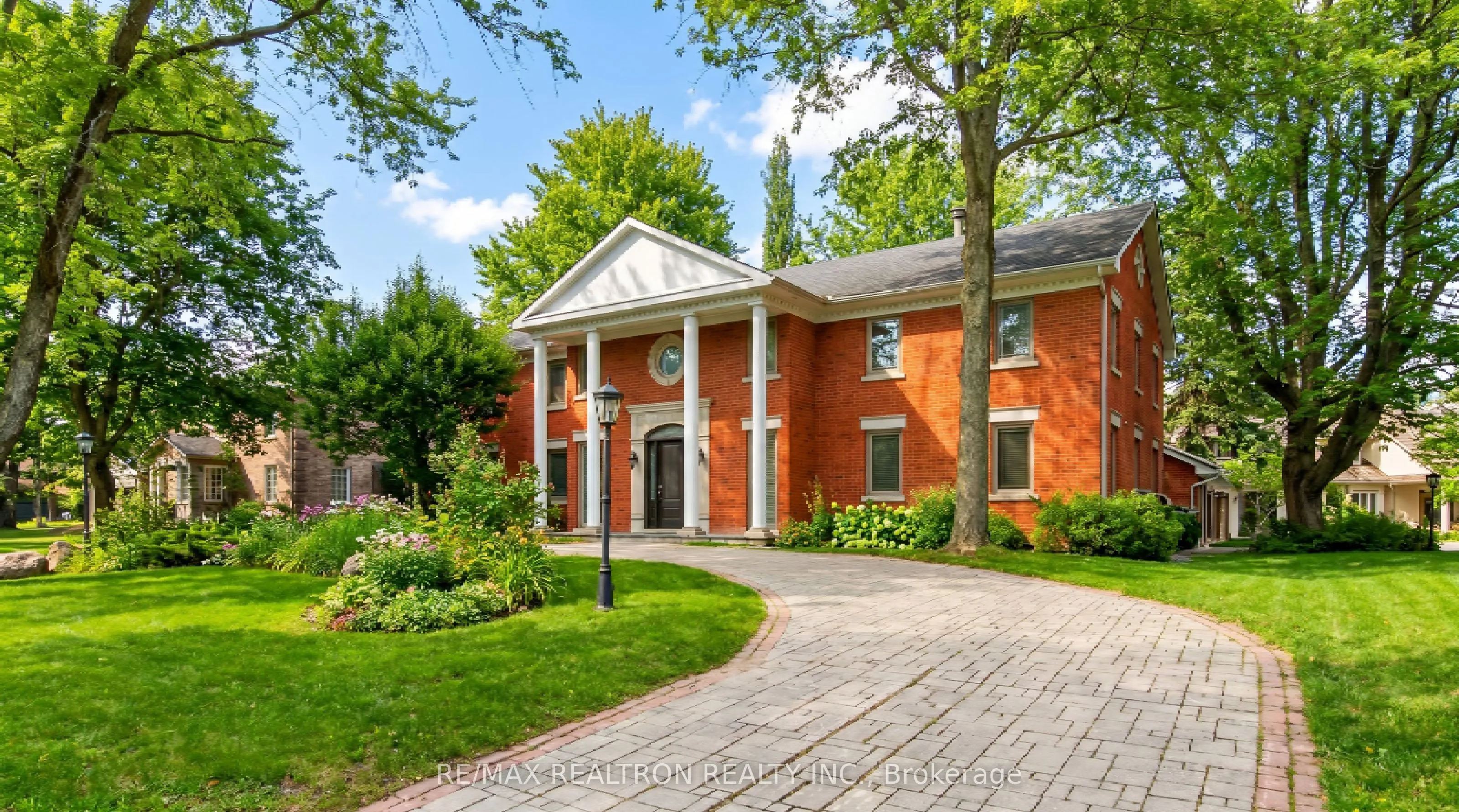 Detached Home For Sale | N13738038