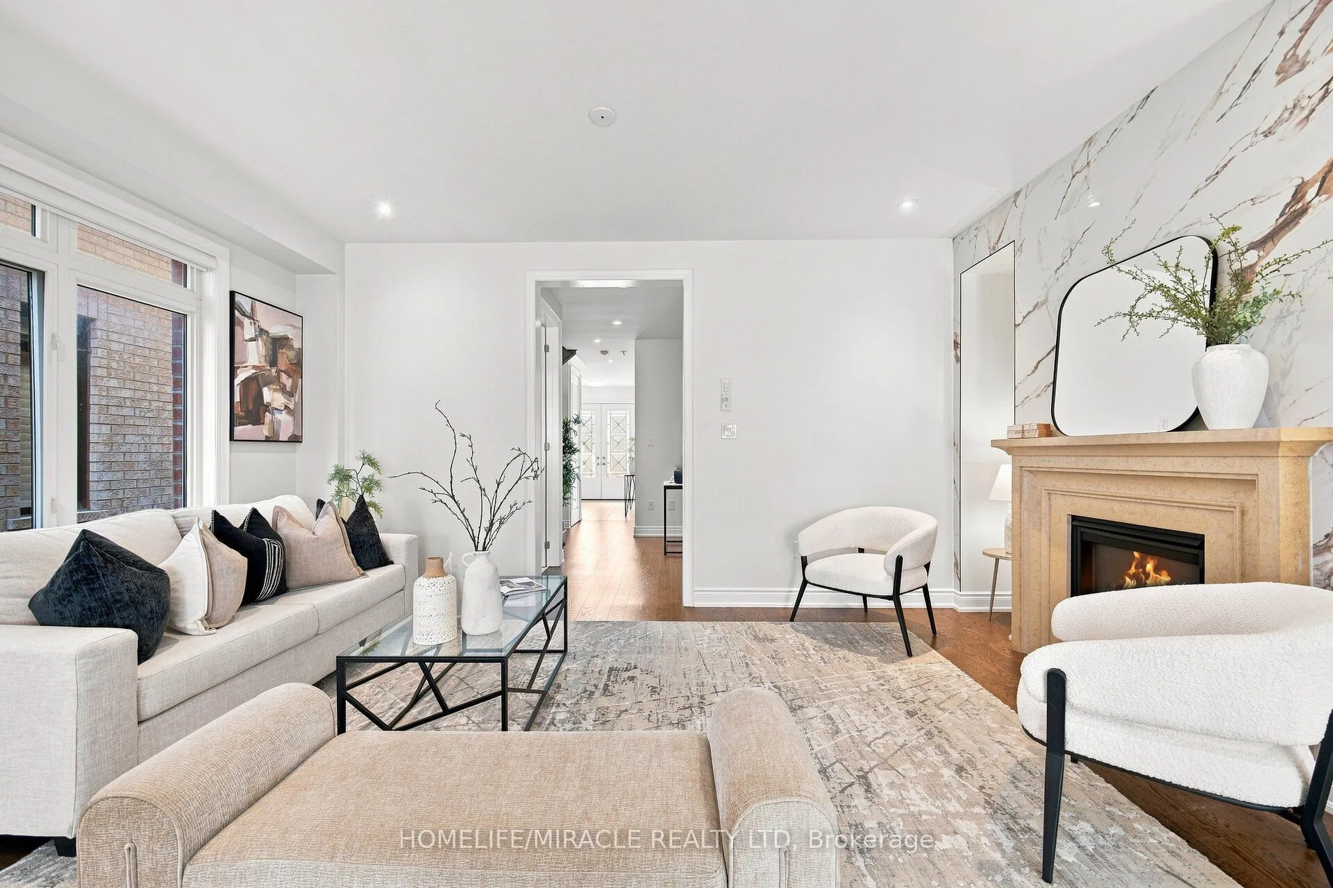 Detached Home For Sale | N13738092
