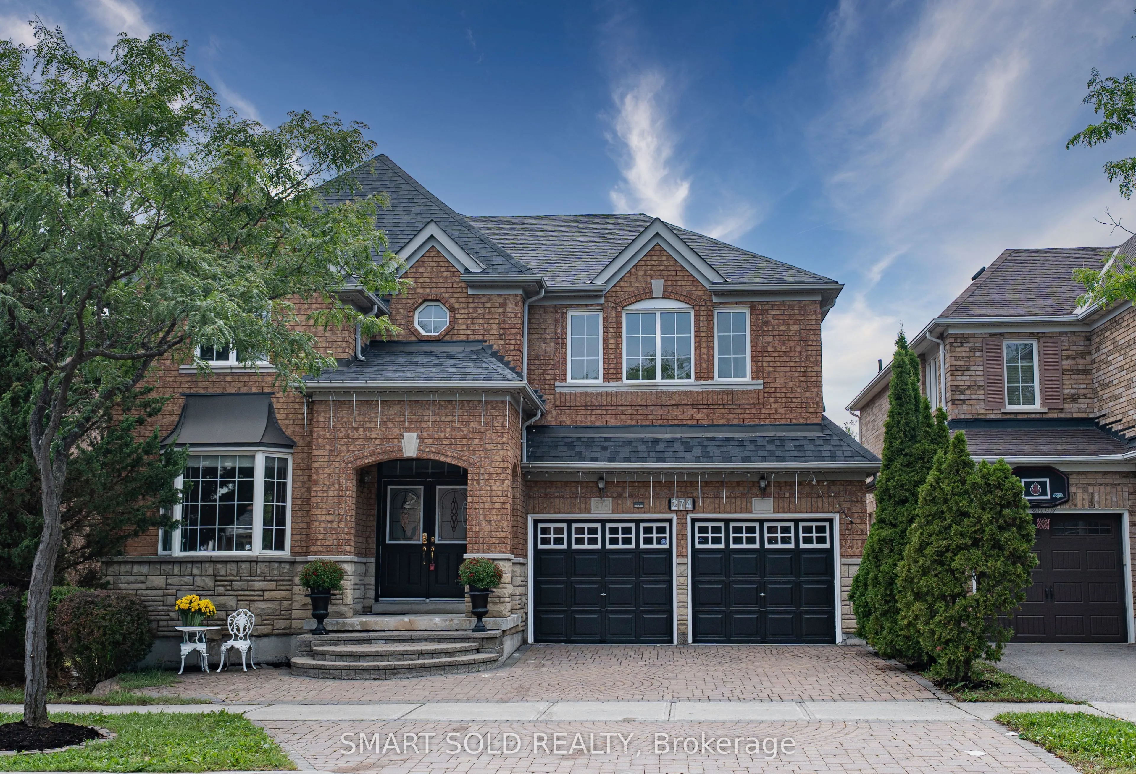 Detached Home For Sale | N13738154