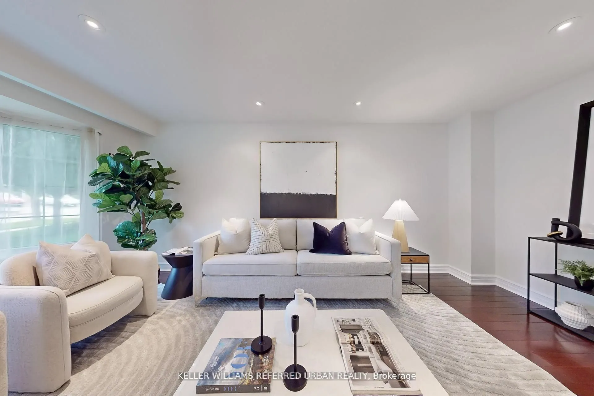 Detached Home For Sale | N13738922