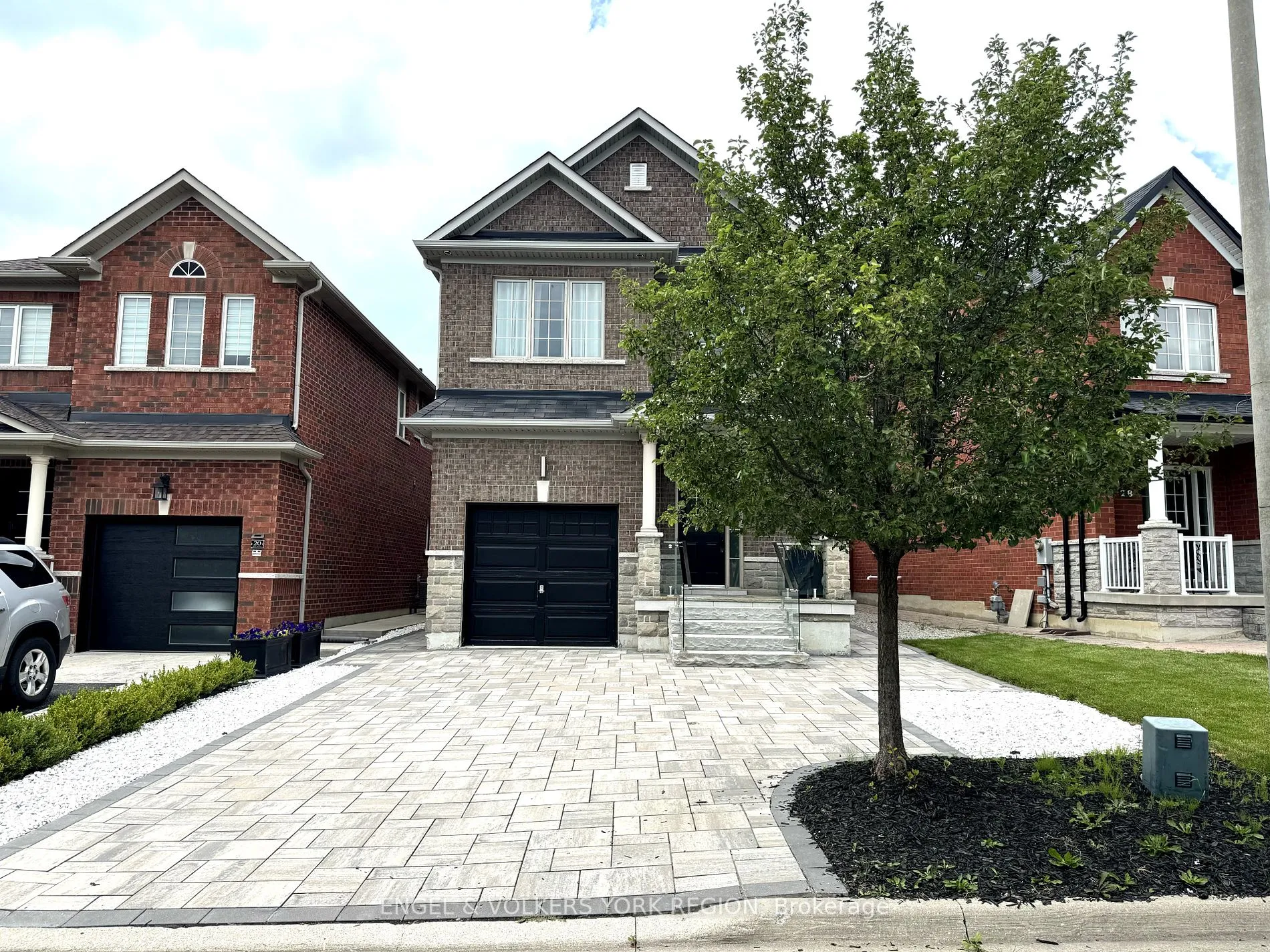 Detached Home For Lease | N9231520