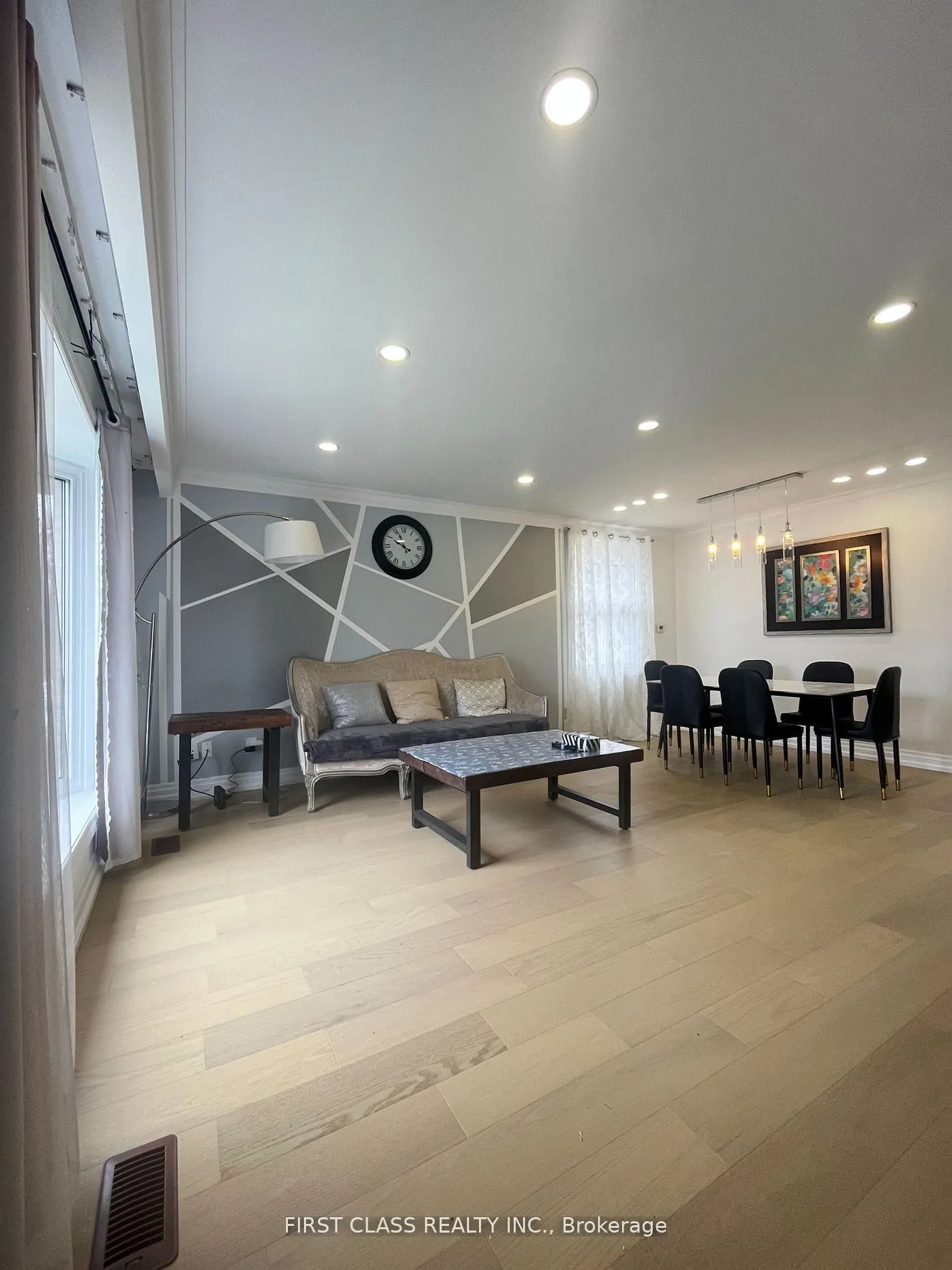 Detached Home For Lease | N9236747