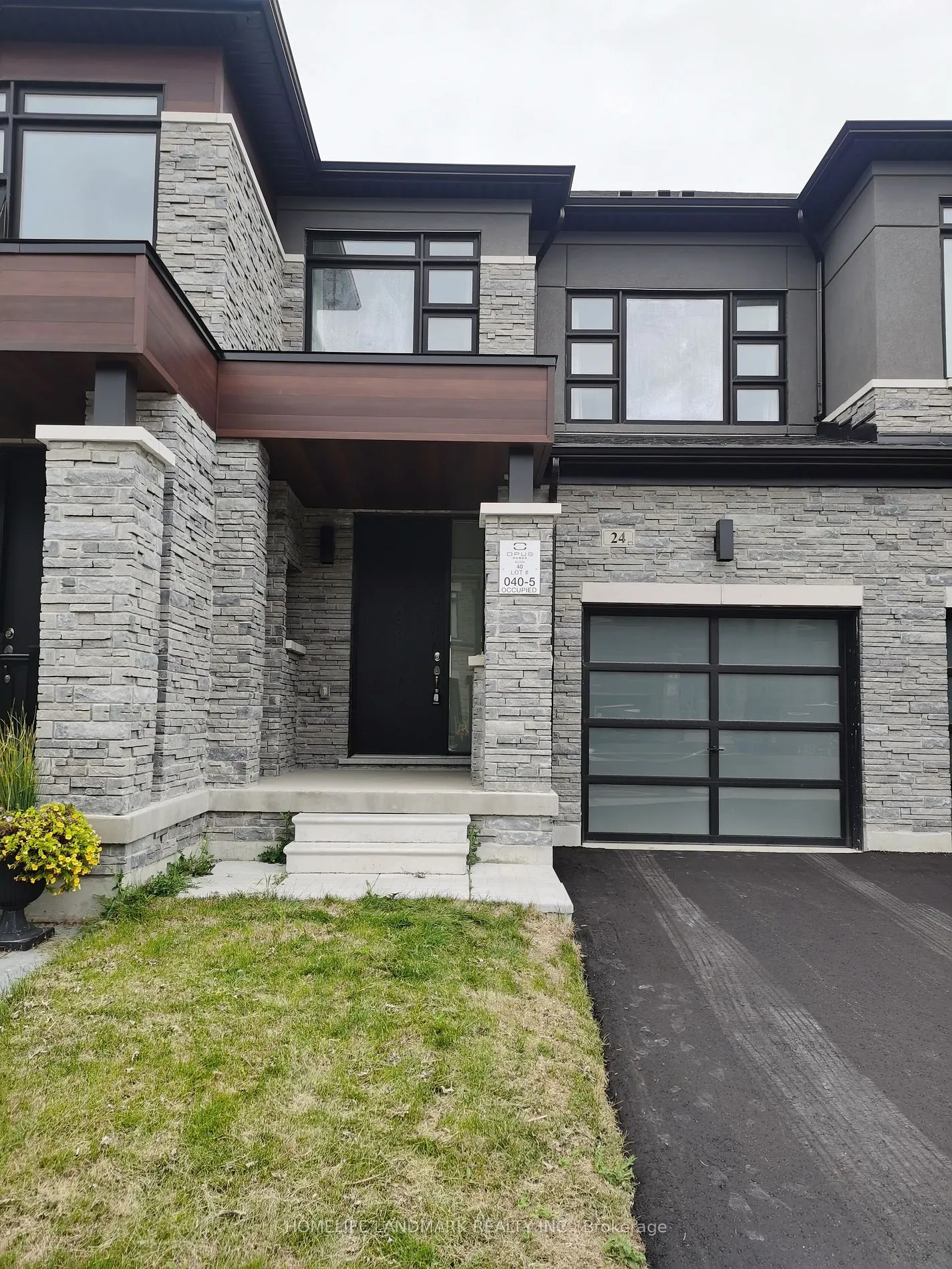 Condo Townhouse For Lease | N9246880