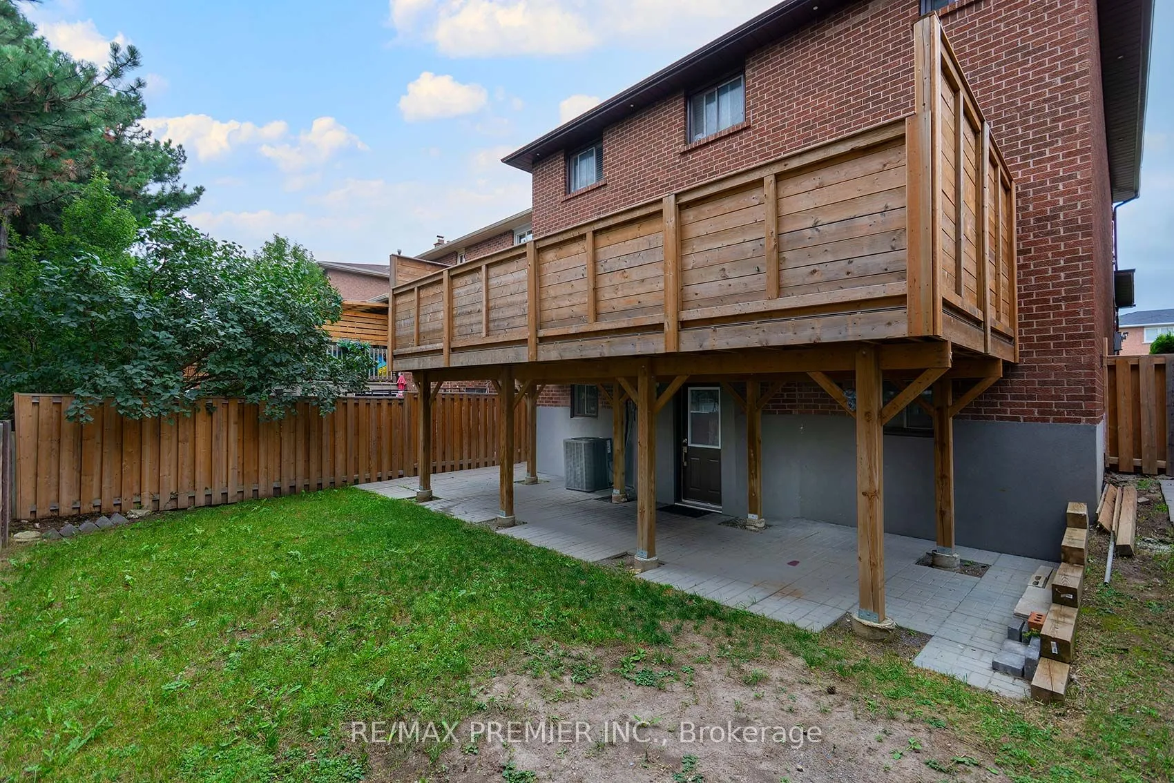 Detached Home For Lease | N9253934
