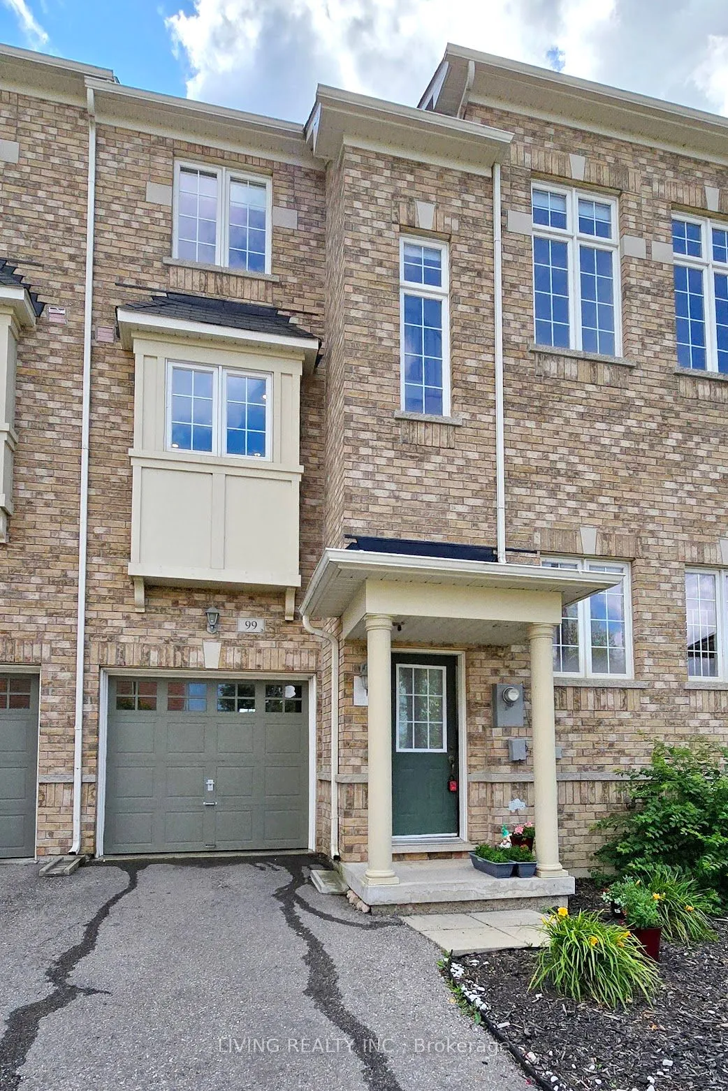 Condo Townhouse For Lease | N9255946