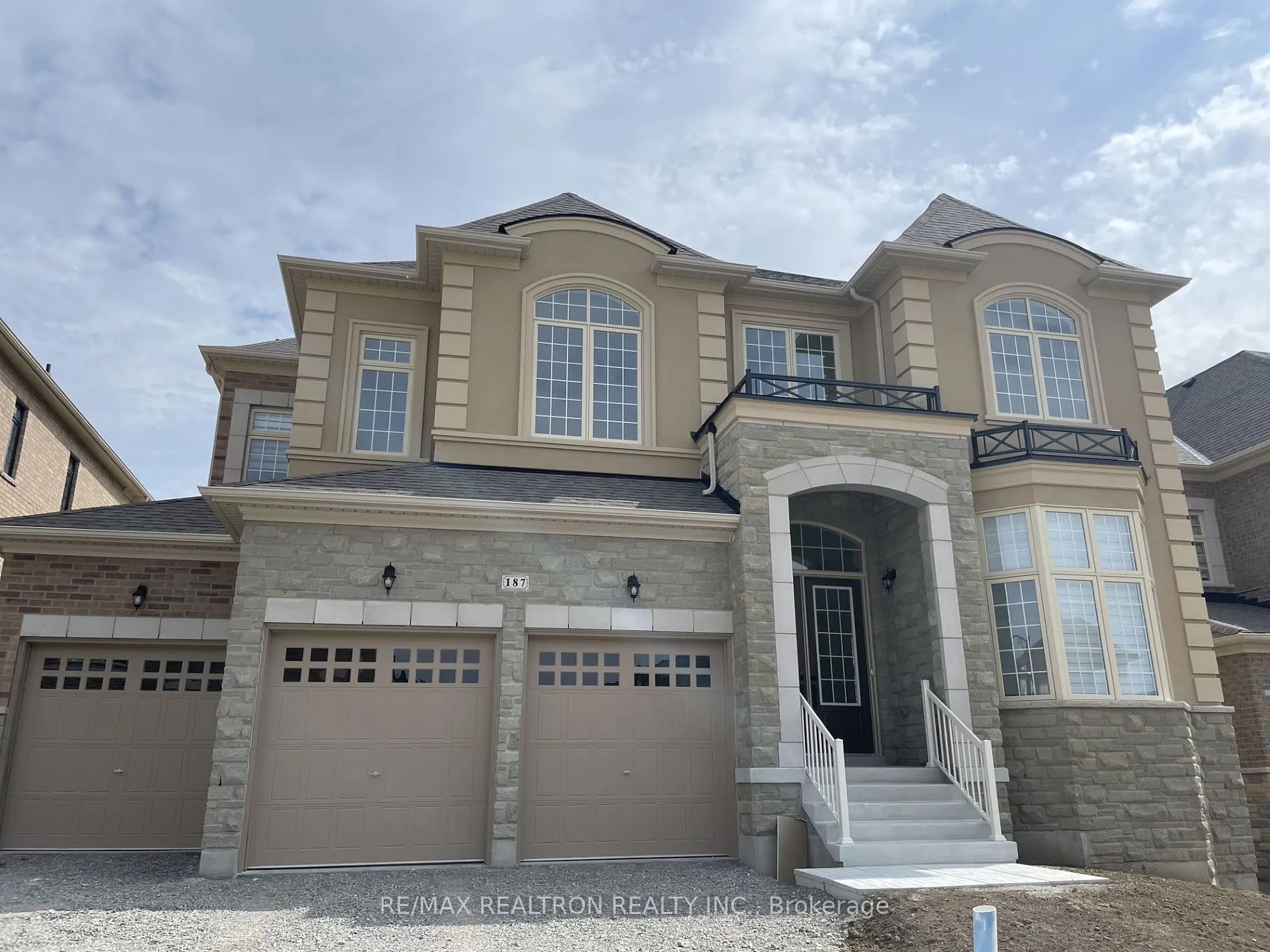 Detached Home For Lease | N9258841