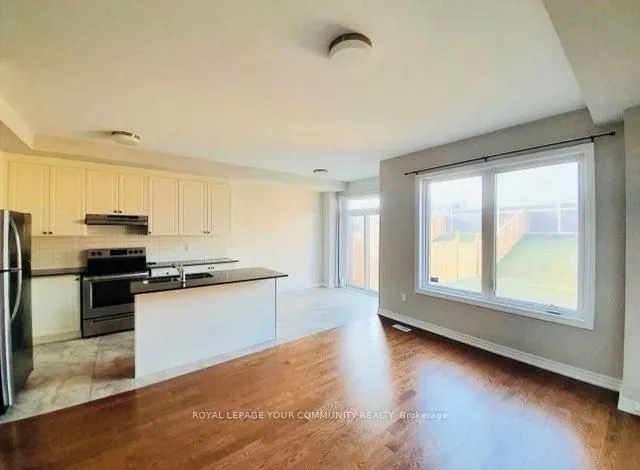 Condo Townhouse For Lease | N9261620