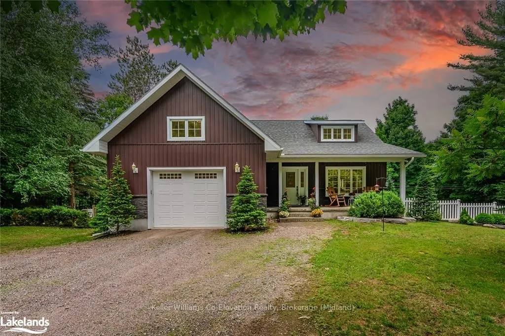 Detached Home For Sale | S10439048
