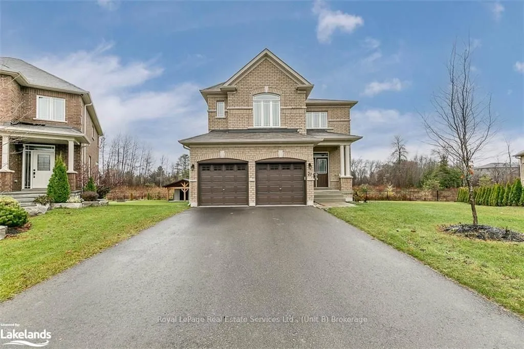 Detached Home For Sale | S10440362