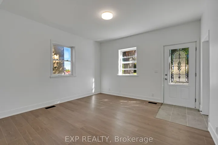 Entry / Family room